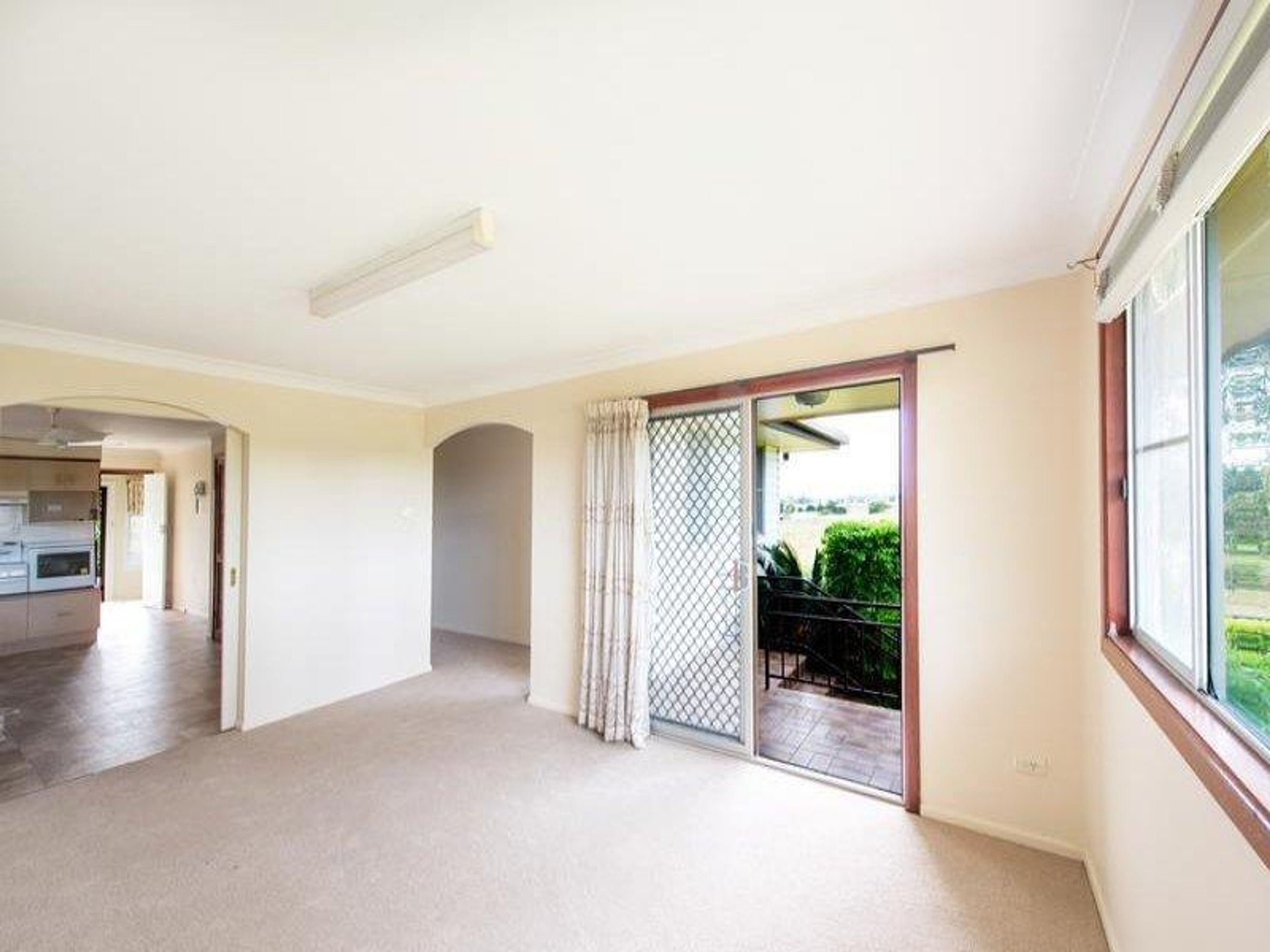 2 McPhee Street (house), Swan Creek - Thumbnail 3