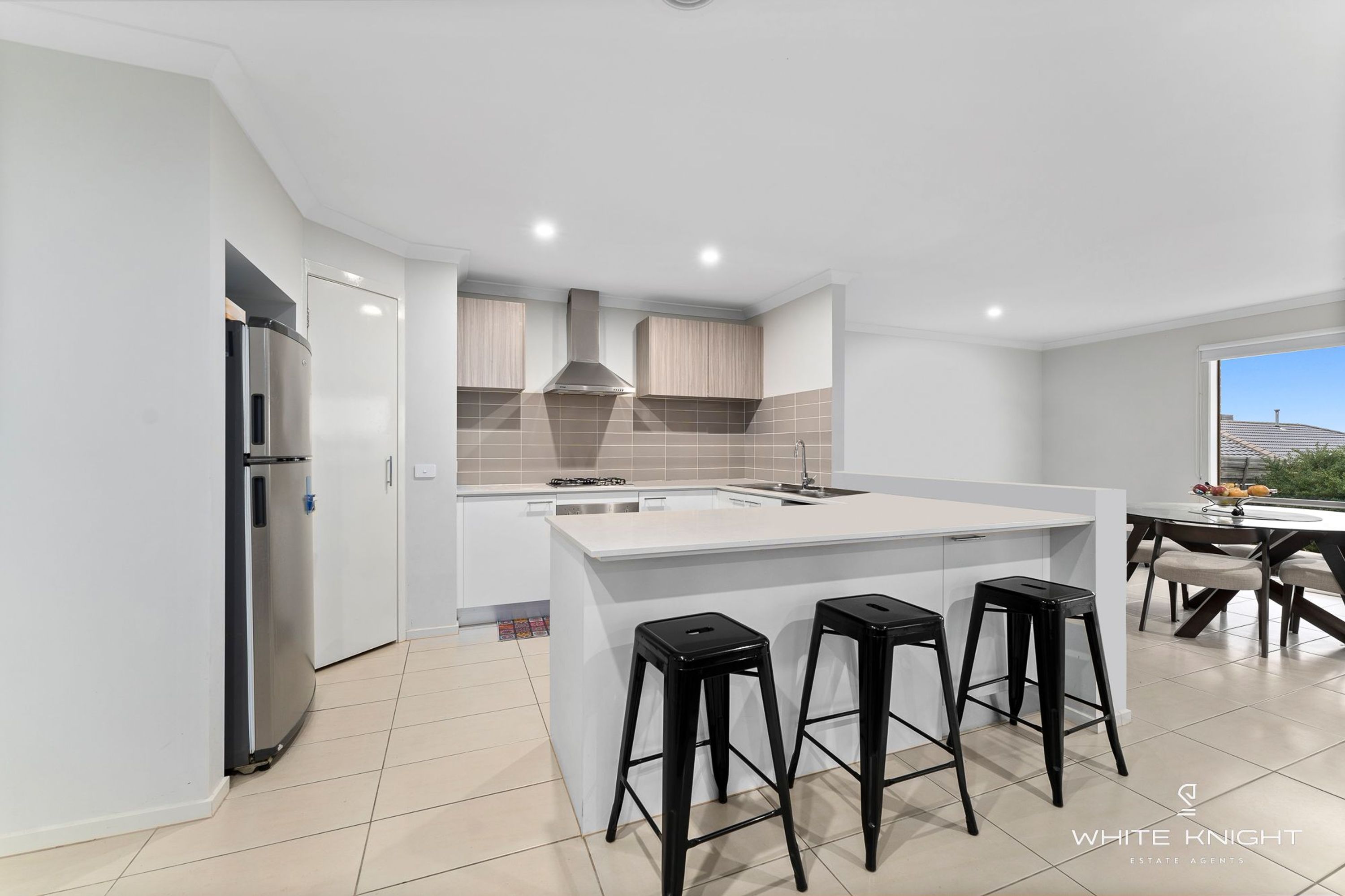 18A Lone Pine Square, Bacchus Marsh - Thumbnail 4