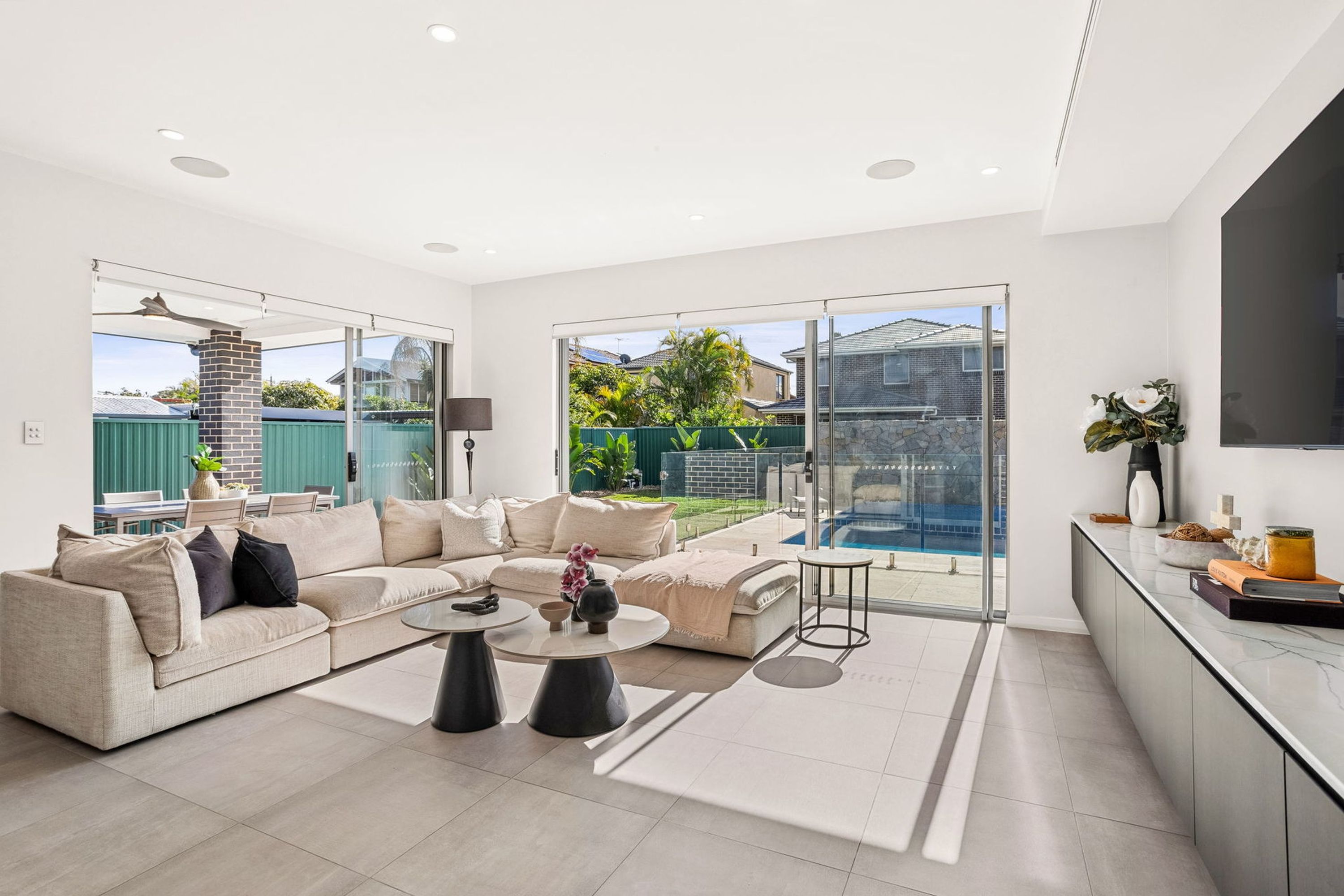 25 Pasadena Street, Monterey - Thumbnail 2