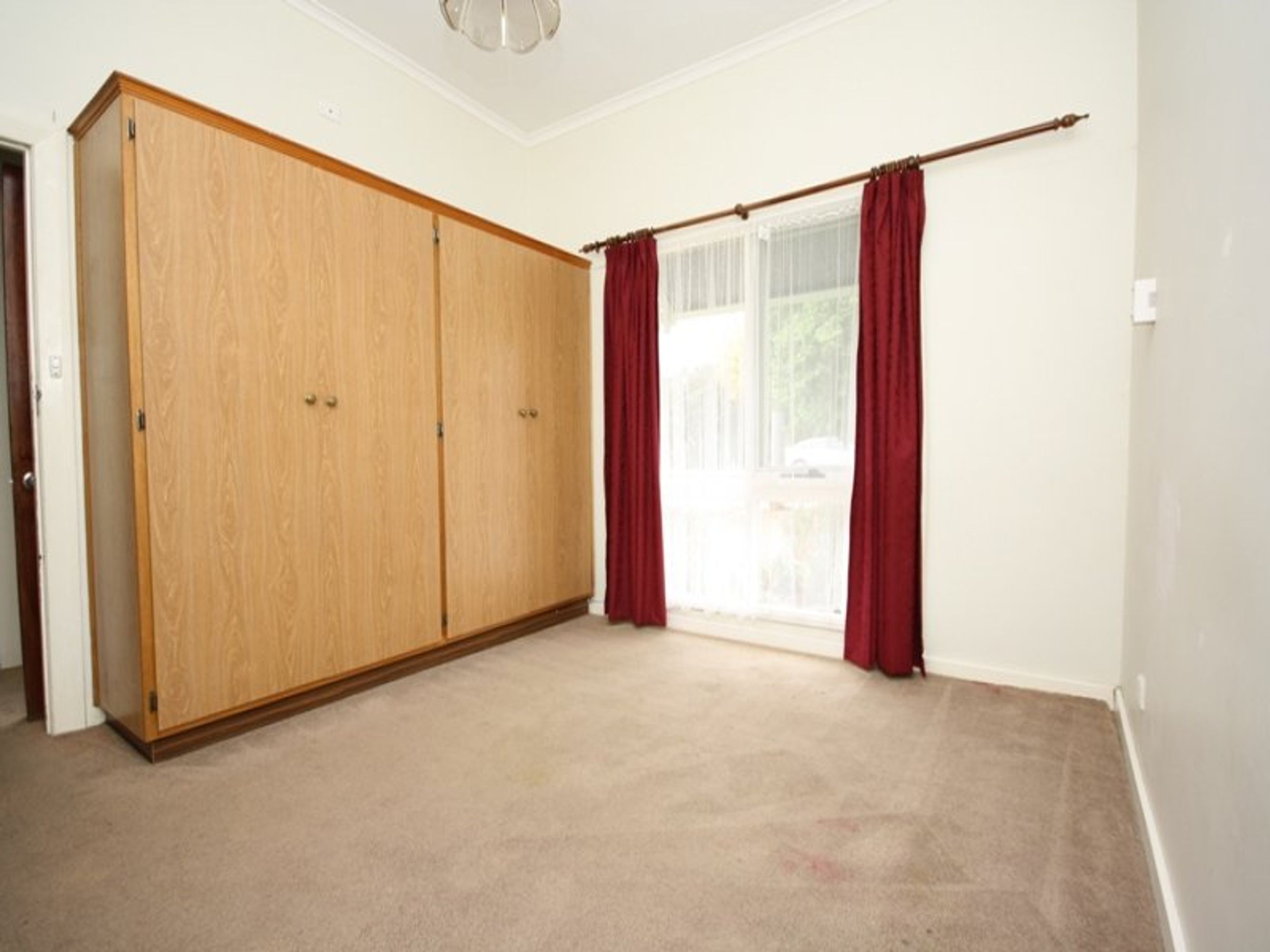 11 Frederick Street, Horsham VIC 3400, Horsham - Thumbnail 2