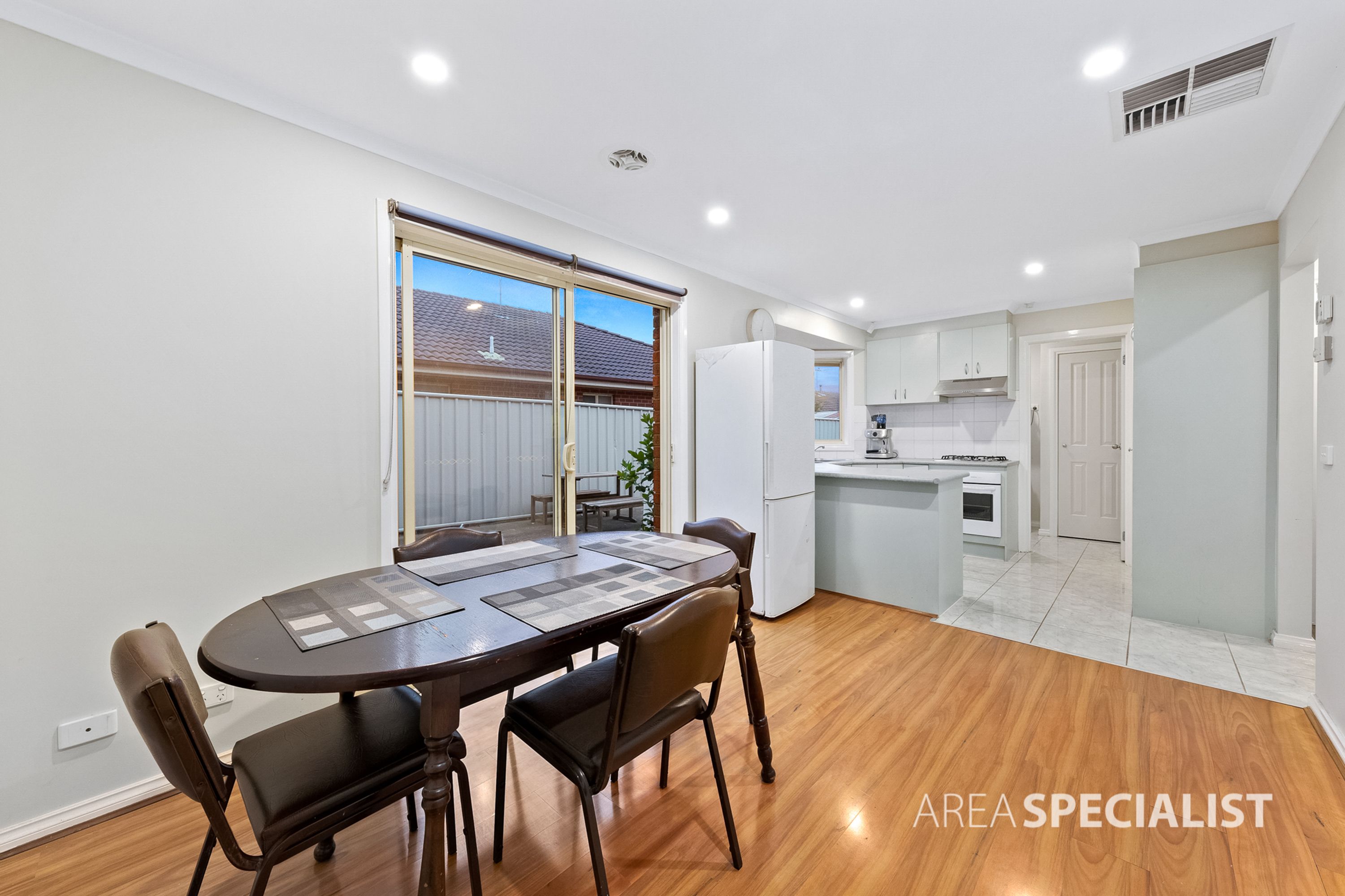 50 Wyperfeld Circuit, Caroline Springs, VIC 3023, Caroline Springs - Thumbnail 5