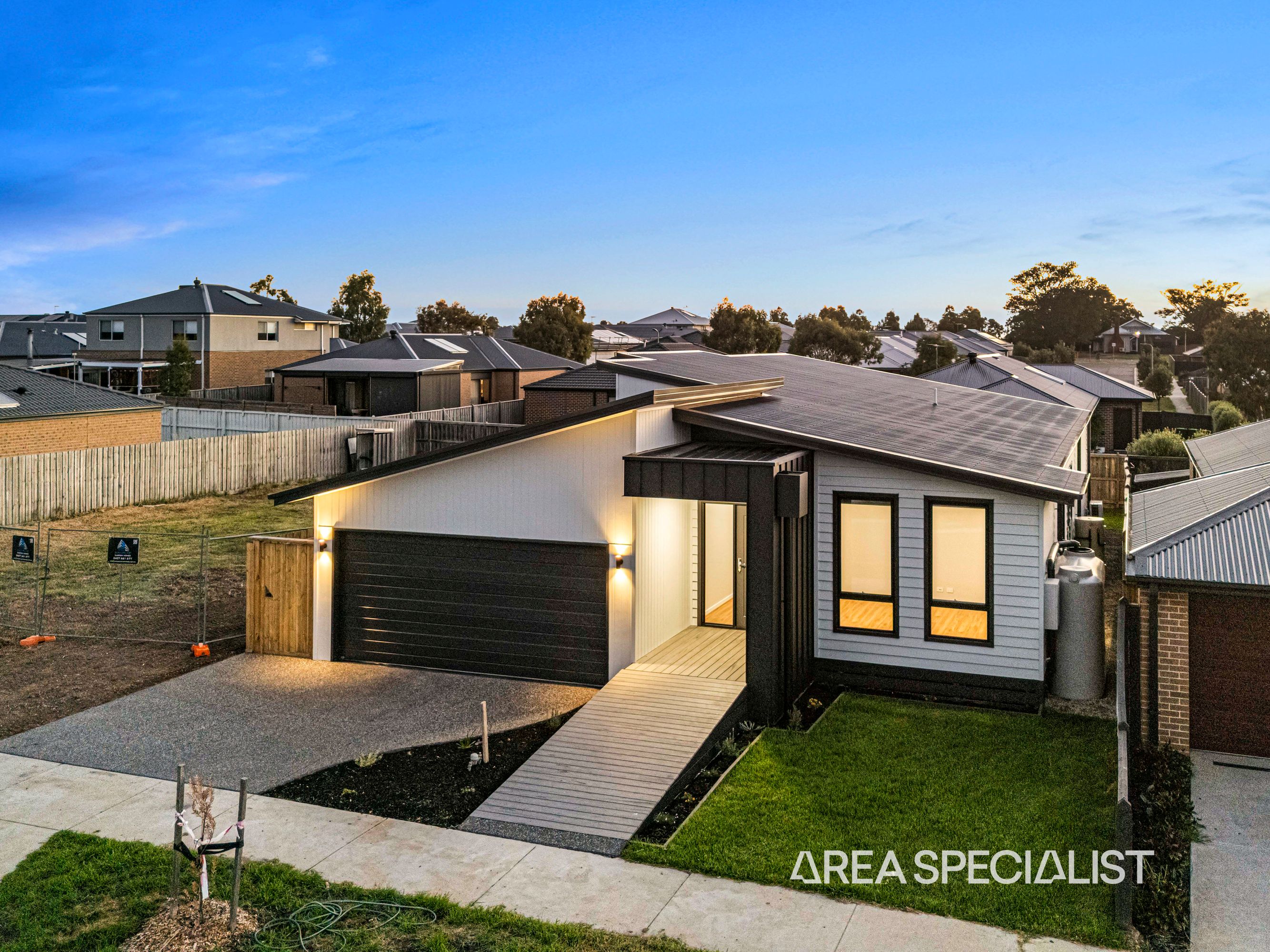 14 Ashburton Avenue, Corinella, Corinella - Image 1