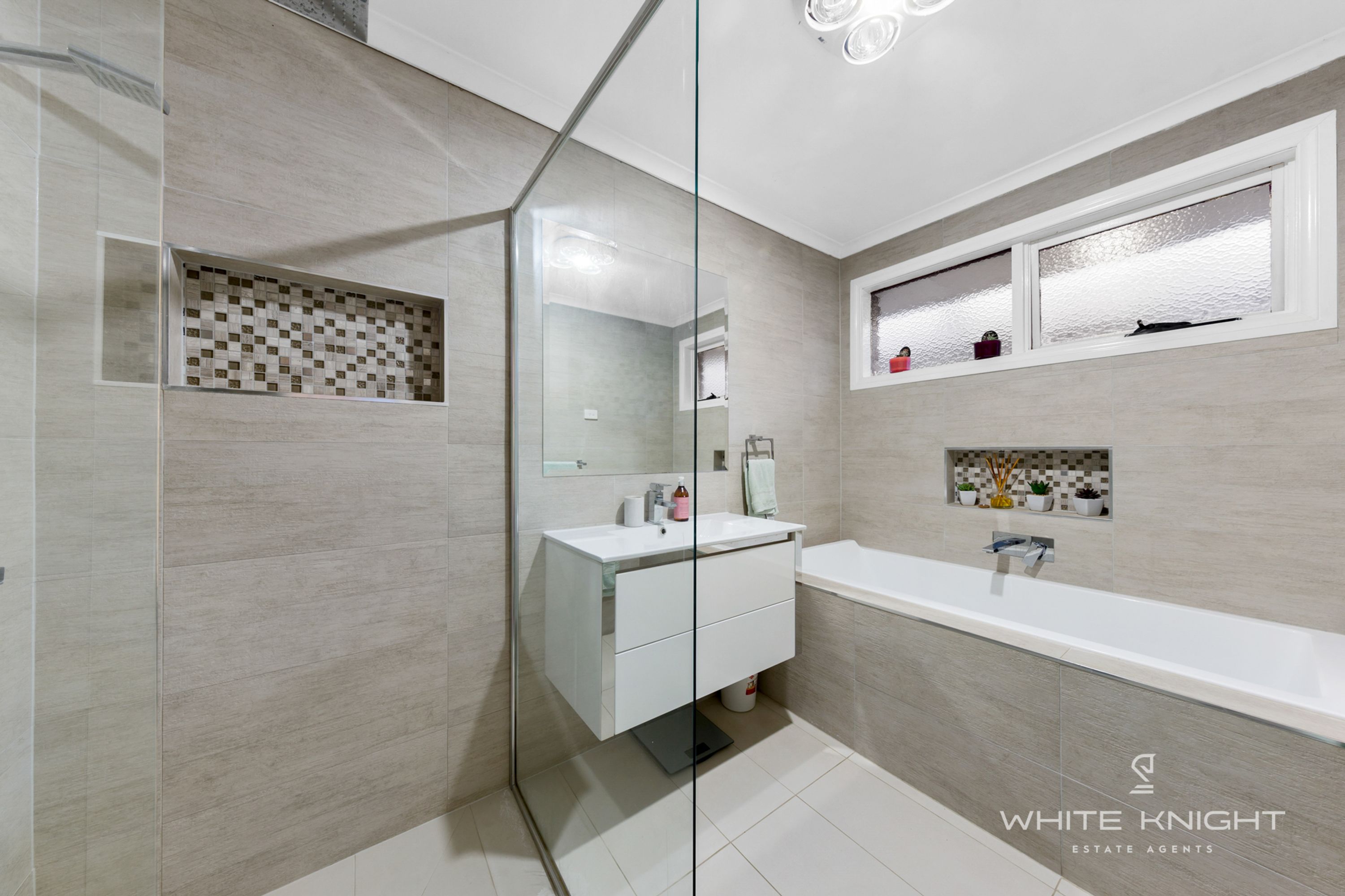33 Flint Crescent, Delahey VIC 3037, Delahey - Thumbnail 3