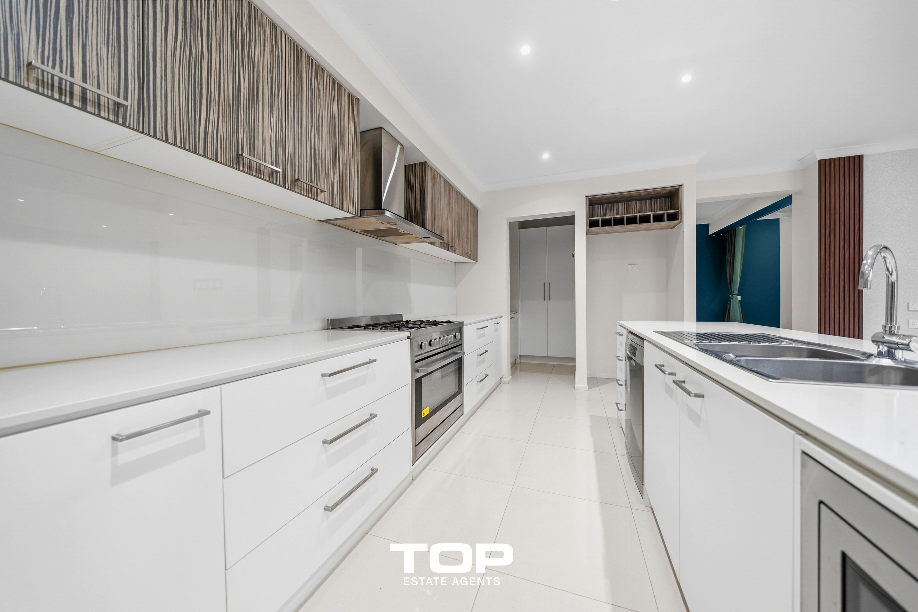 92 Moxham Drive, Clyde North - Thumbnail 7