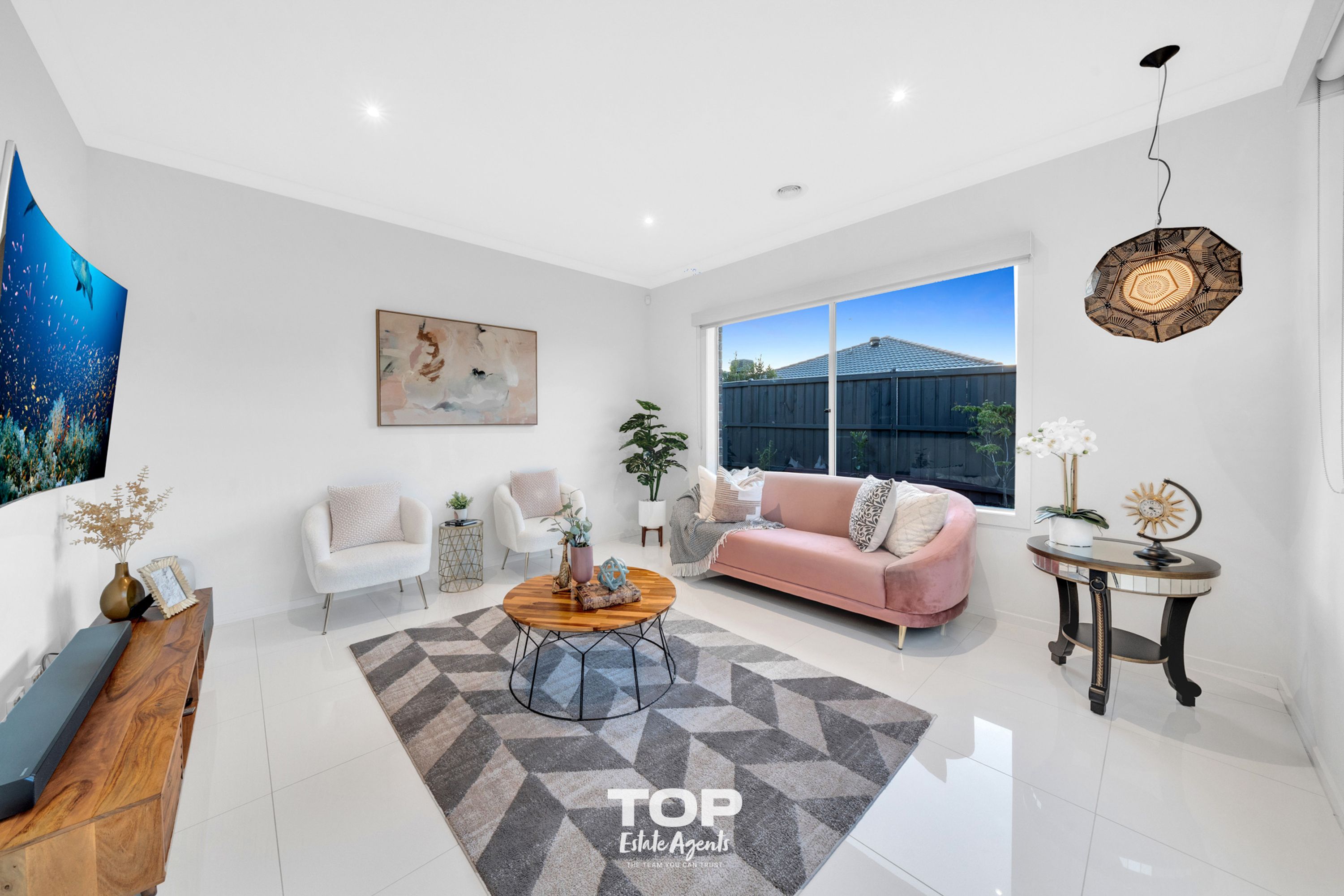 13 Walbrook Drive, Clyde North - Thumbnail 4