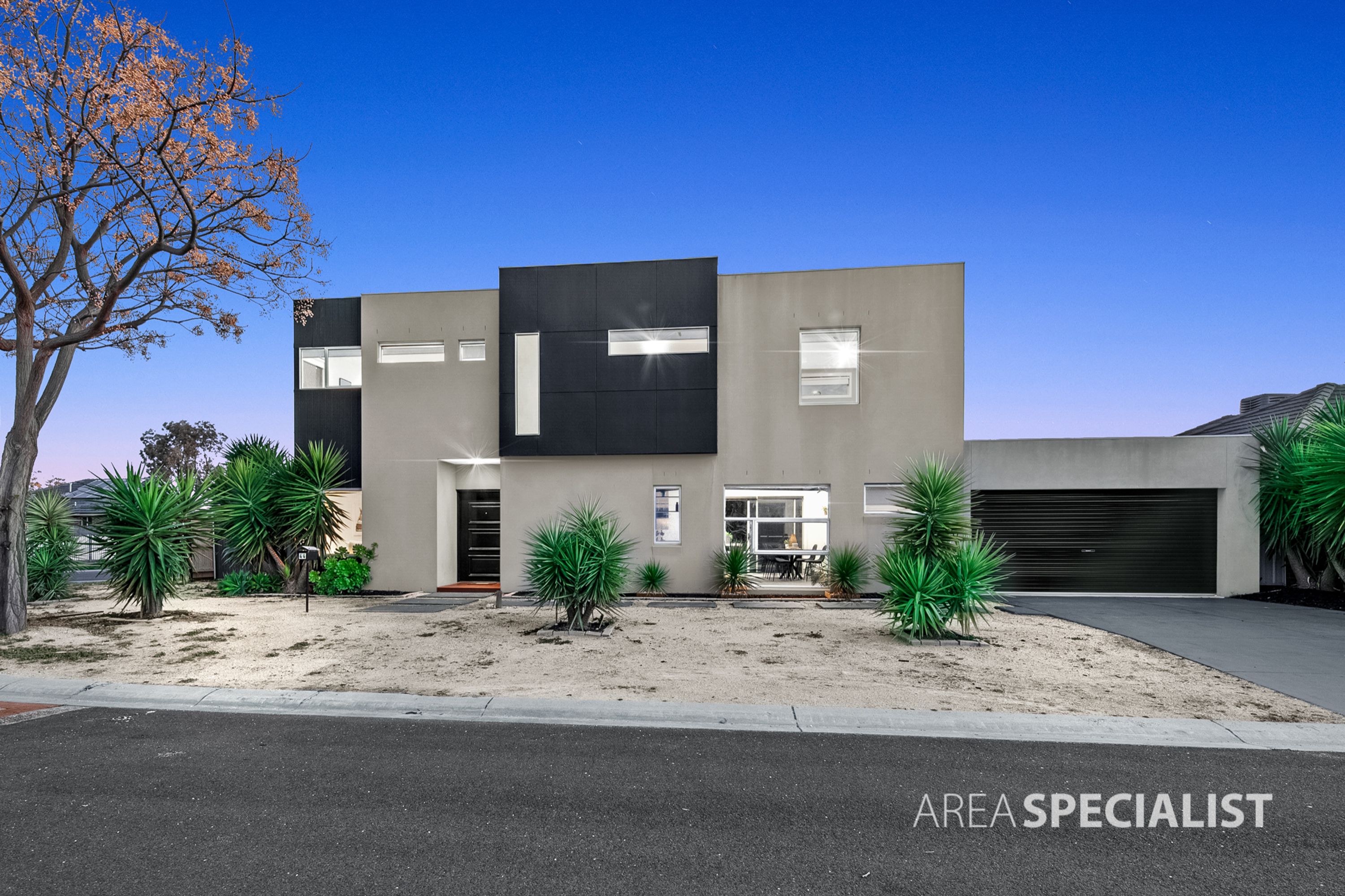 44 Edgbaston Parade, Caroline Springs VIC 3023, Caroline Springs - Thumbnail 2