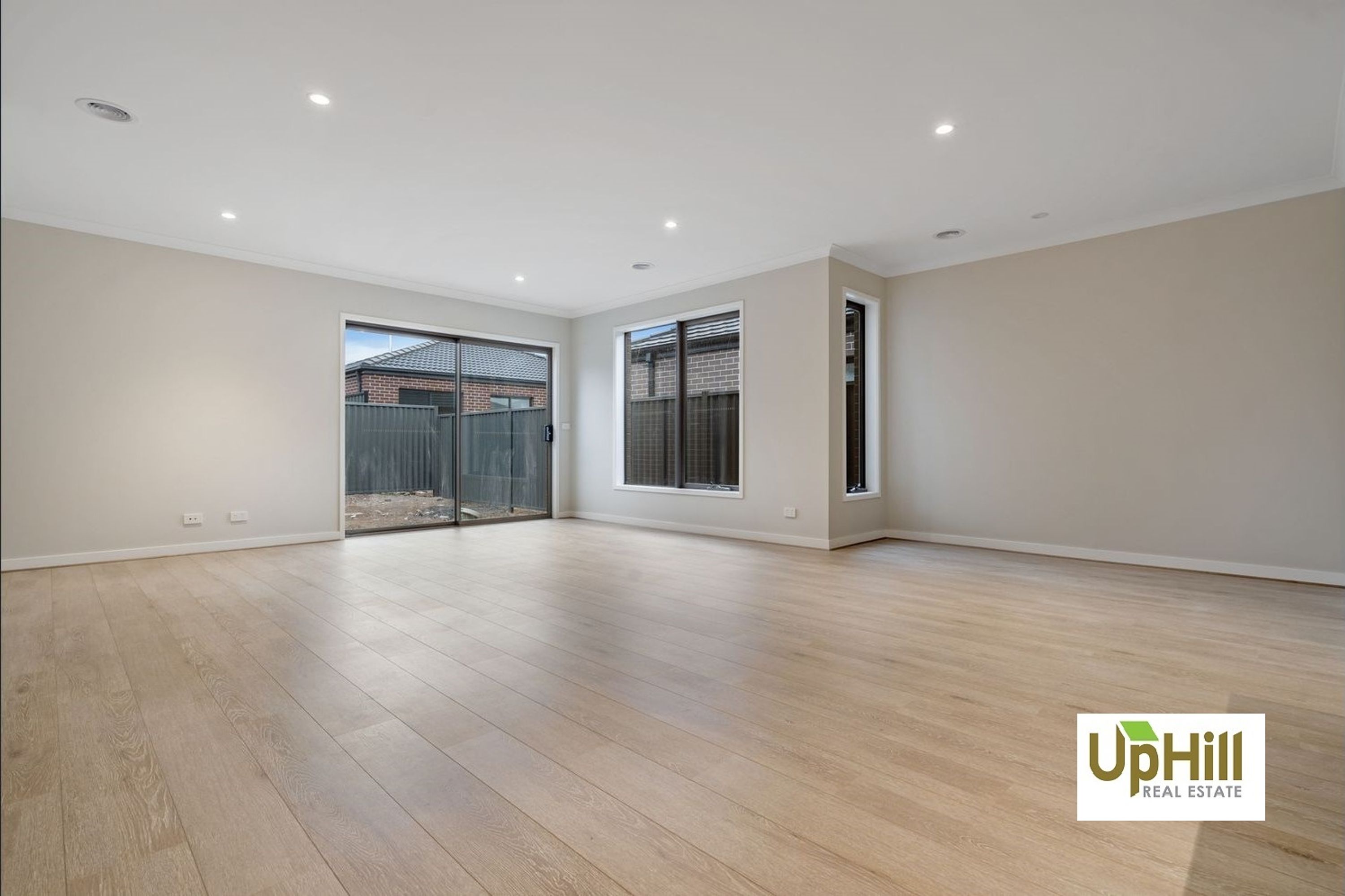 10 Savage Way, Clyde North - Thumbnail 5