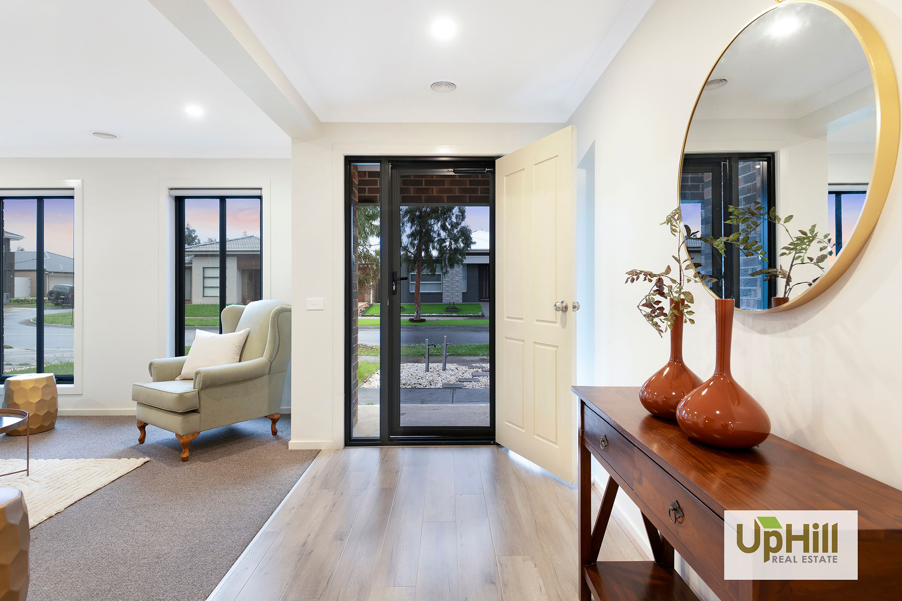 11 Pebblestone Circuit, Clyde North - Thumbnail 3
