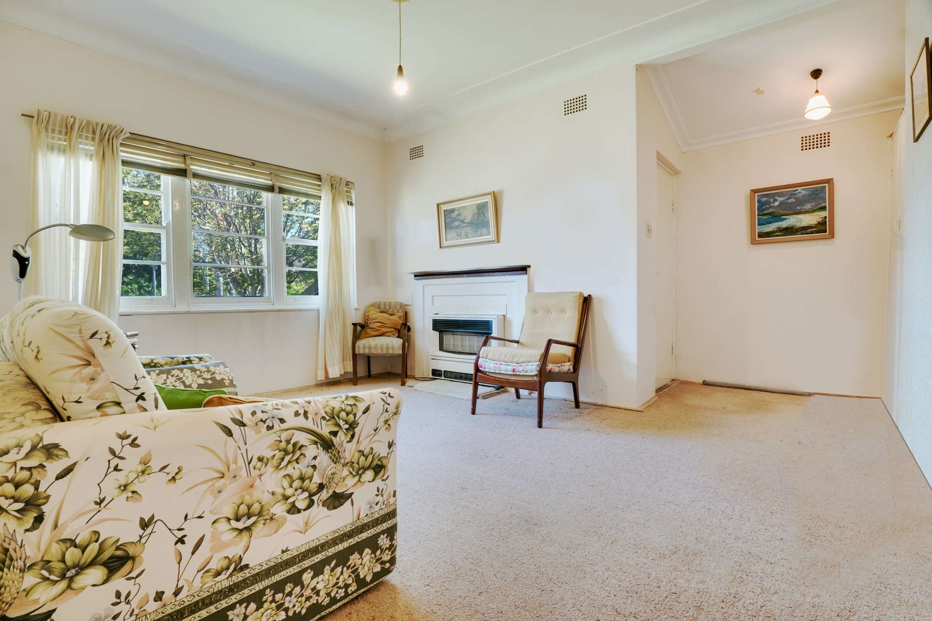 8 Kurrawan Road, Katoomba - Thumbnail 3