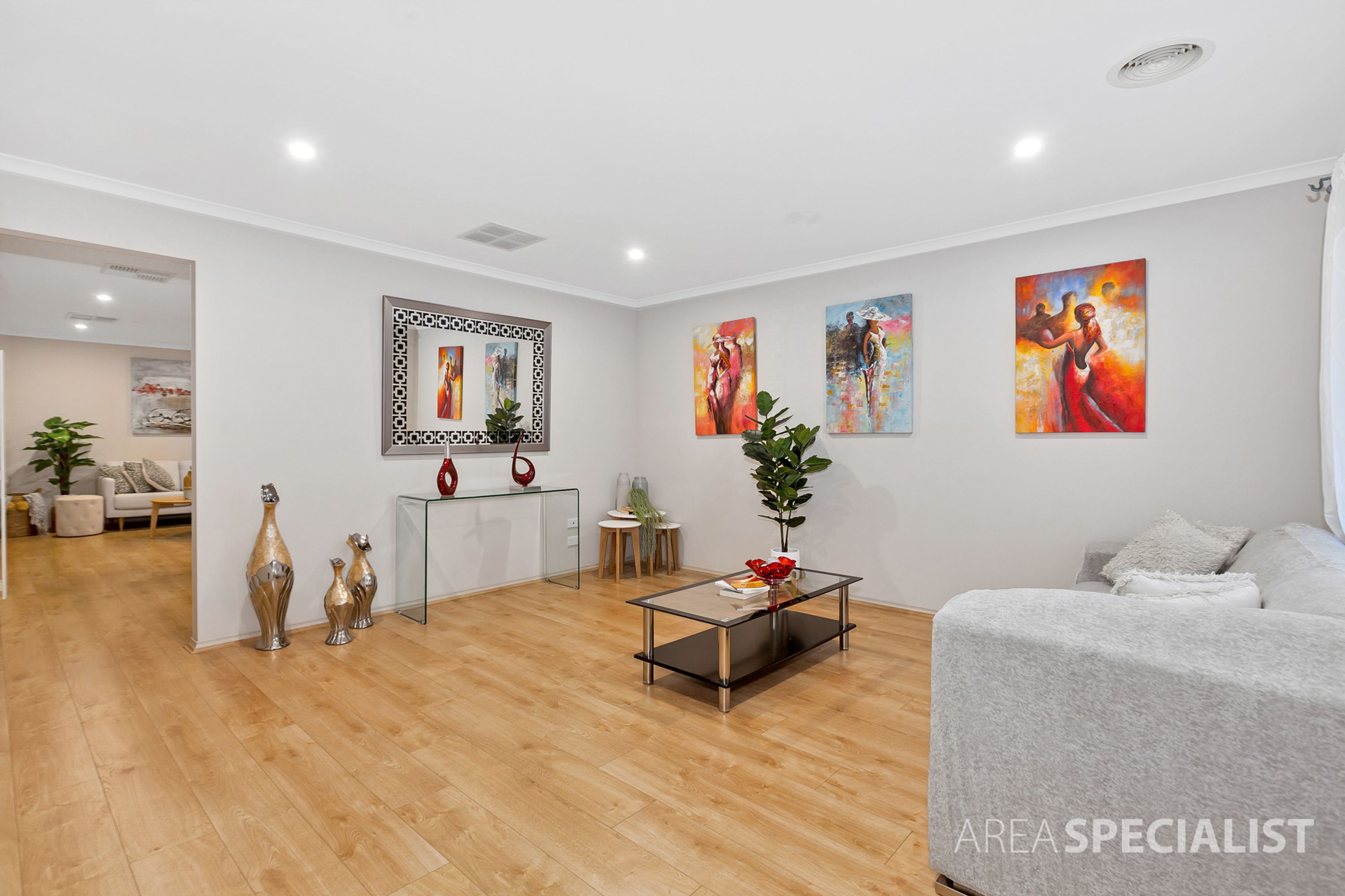 62 Phoenix Avenue, Cranbourne, Cranbourne - Thumbnail 5