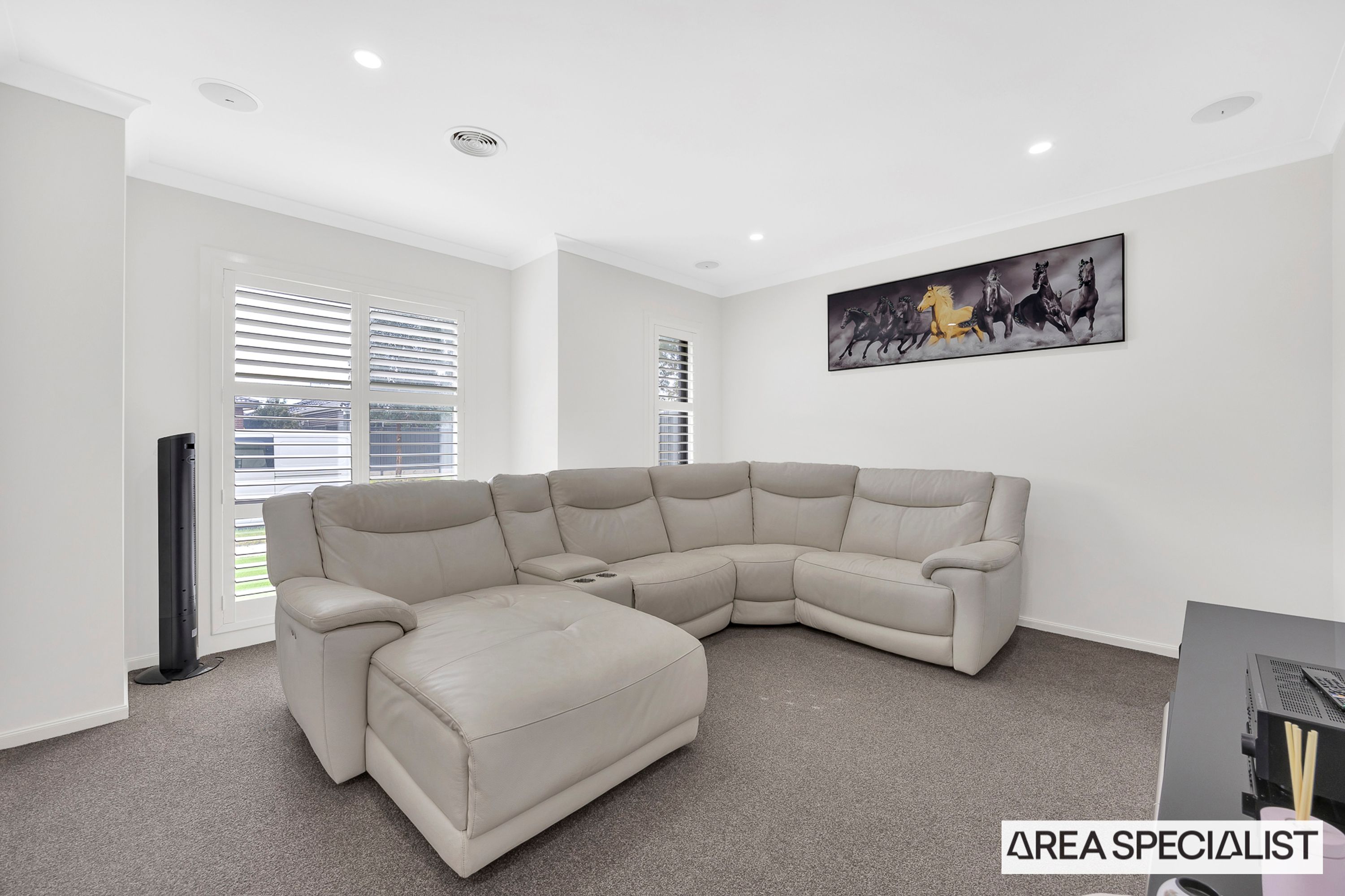 3 Canmore Street, Werribee, Werribee - Thumbnail 2