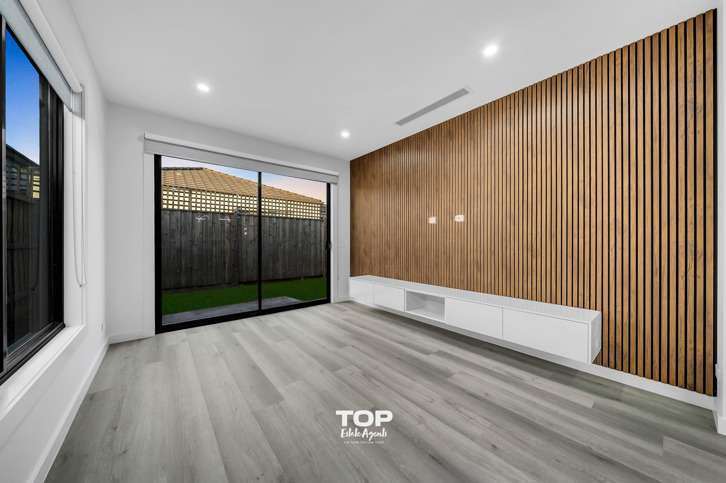 13 Celevan Street, Clyde North - Thumbnail 8