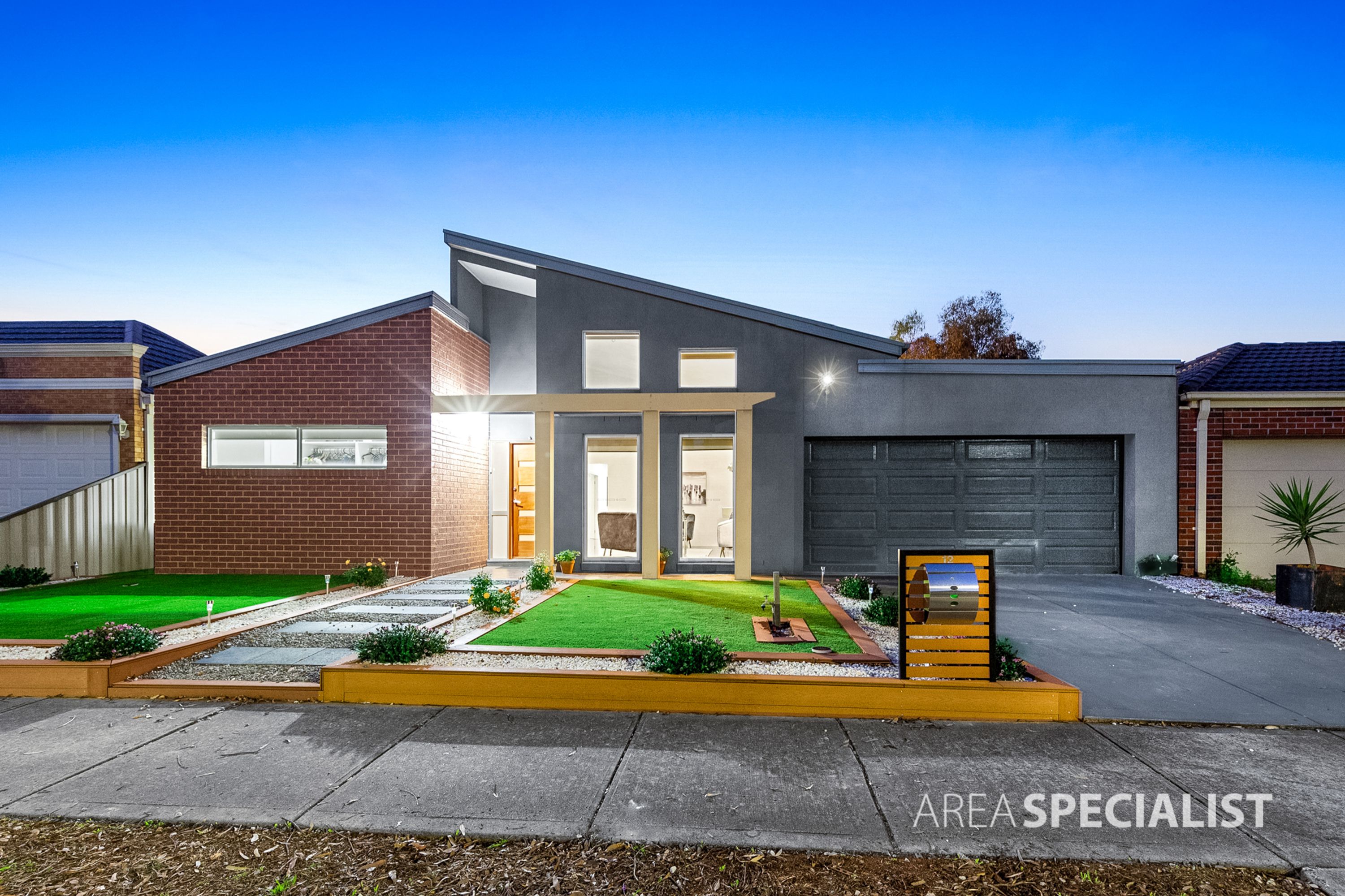 12 Burke Road, Burnside Heights VIC 3023, Burnside Heights - Thumbnail 2
