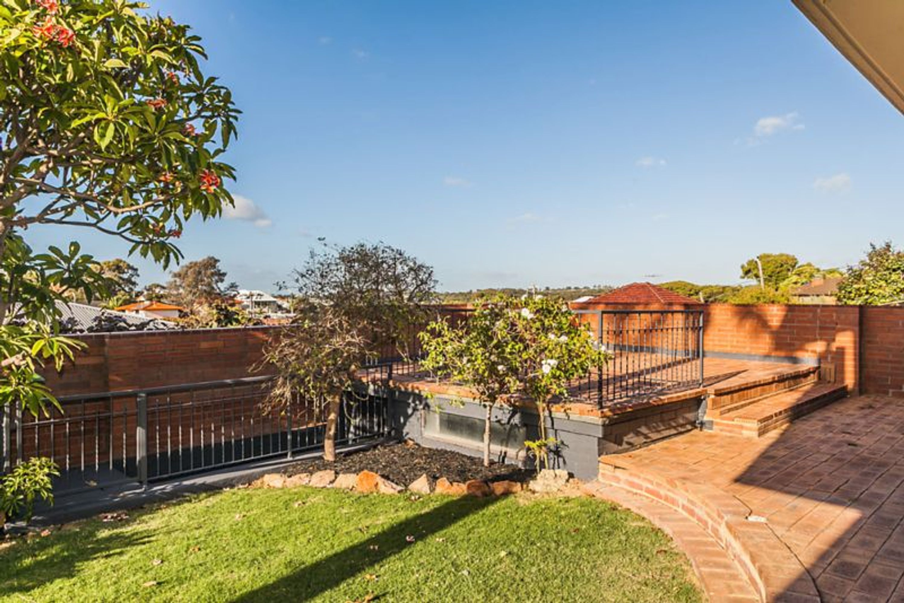 35 King Albert Road, Trigg - Thumbnail 2