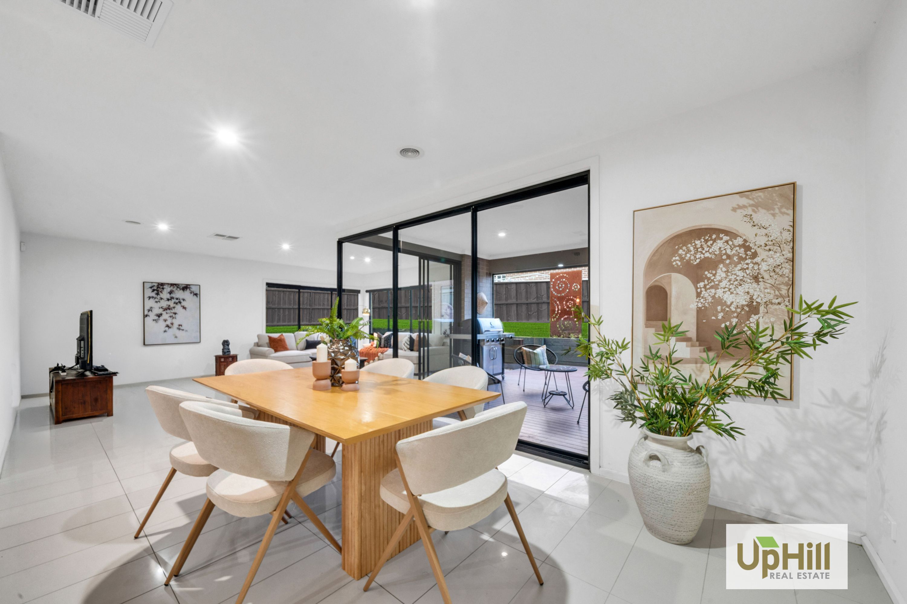 22 Yammerbook Way, Cranbourne East - Thumbnail 8