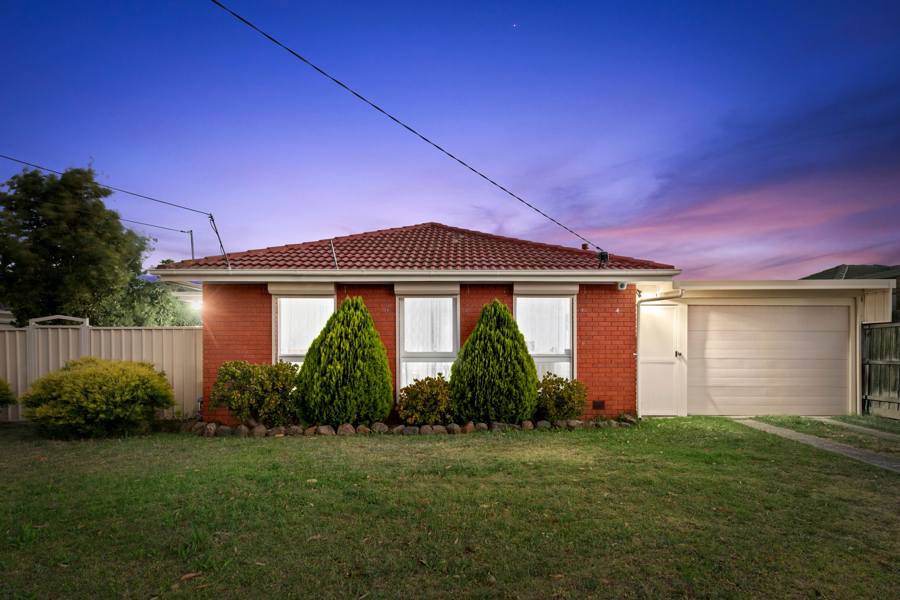 4 Calverton Road, Kealba VIC 3021, Kealba - Thumbnail 2