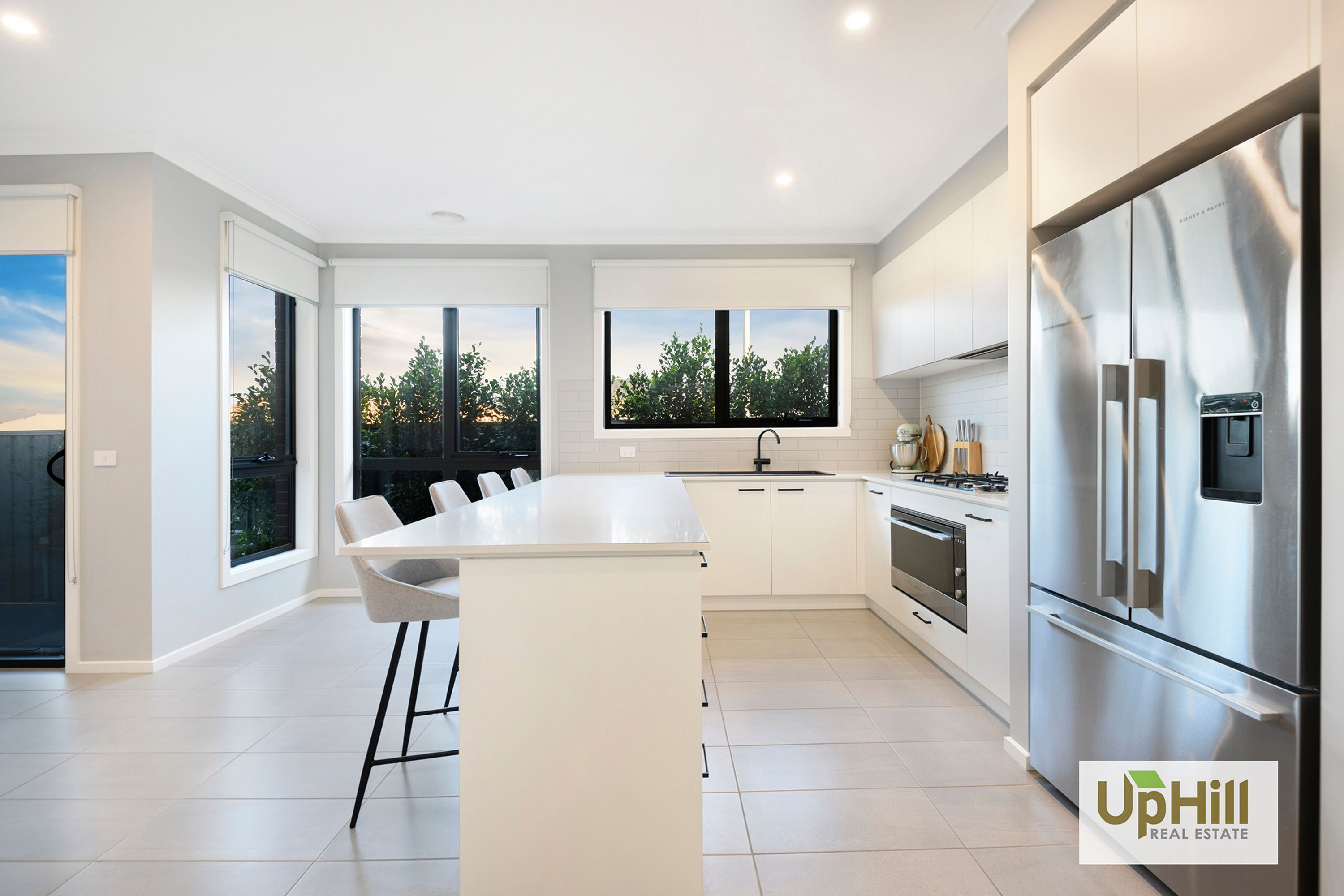 90 Athenaeum Avenue, Clyde North - Thumbnail 6