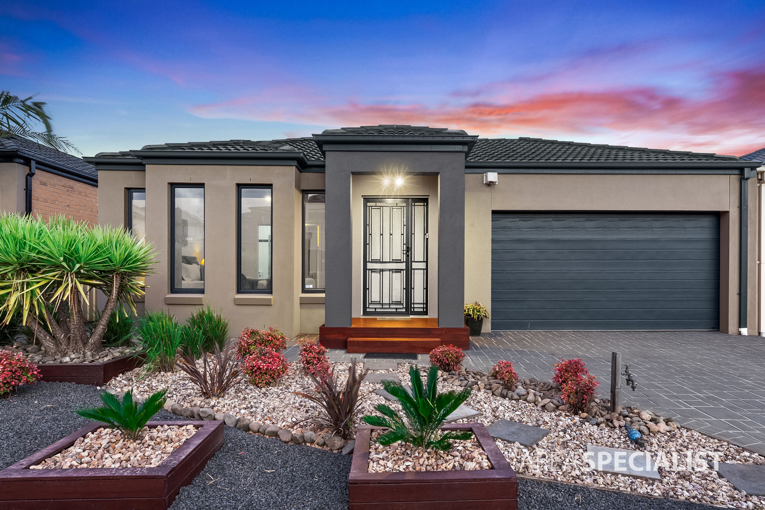 8 Mitchley Court, St Albans VIC 3021, St Albans - Thumbnail 2