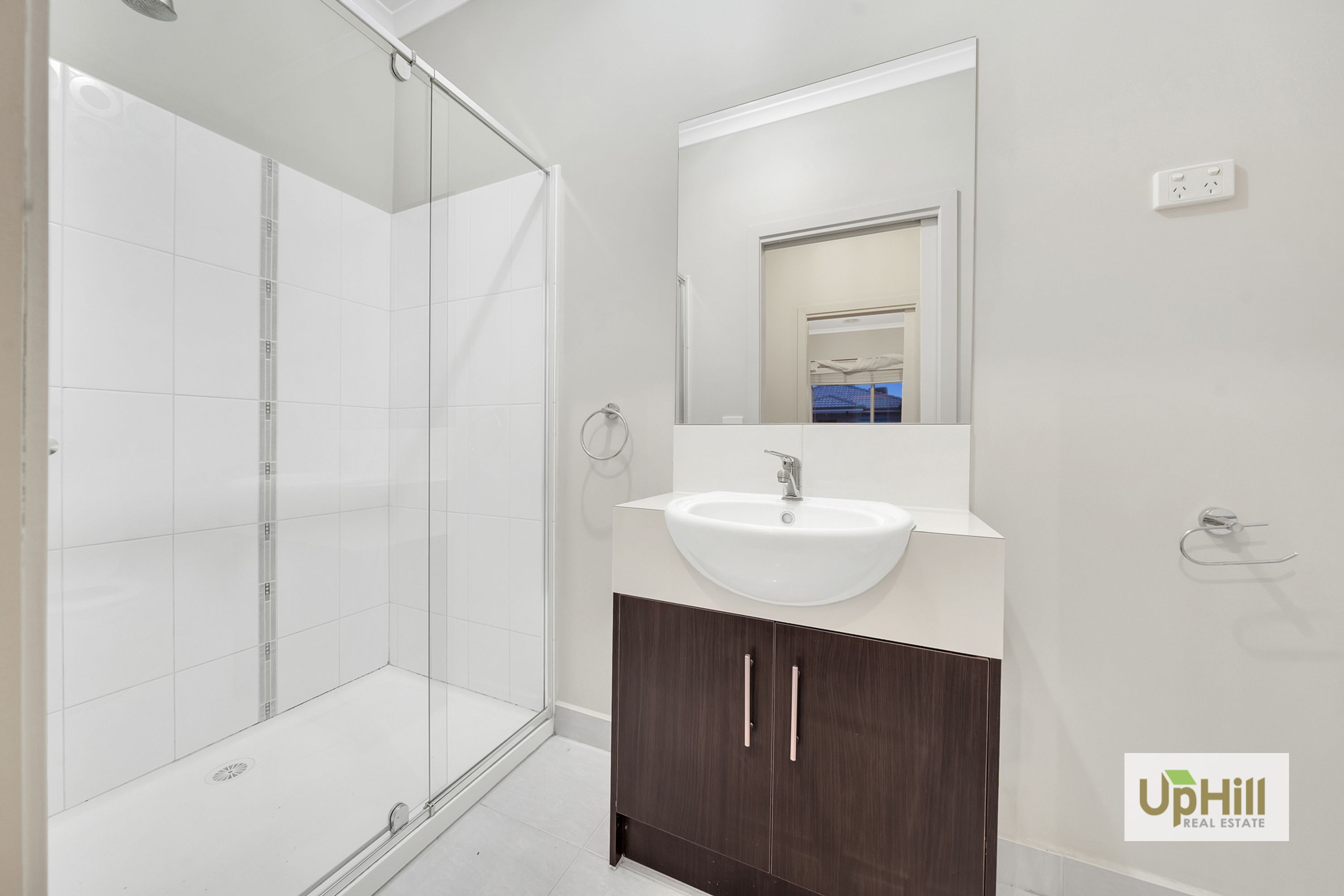 2/7-8 Roseville Court, Berwick - Thumbnail 3