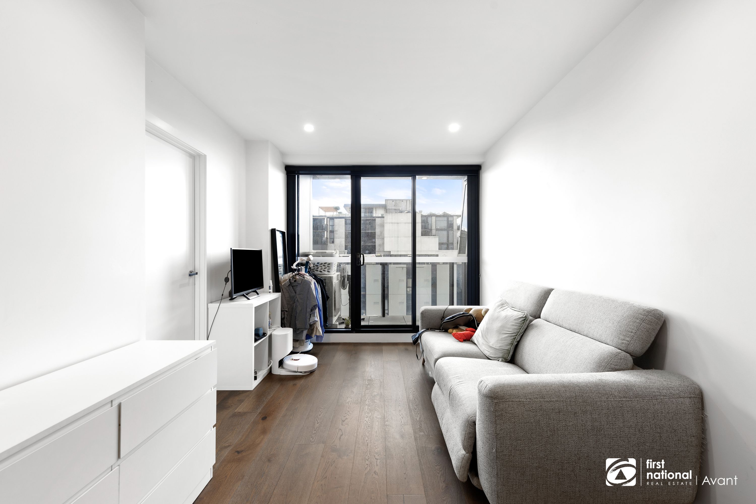 906/69 Flemington Road, North Melbourne - Thumbnail 3
