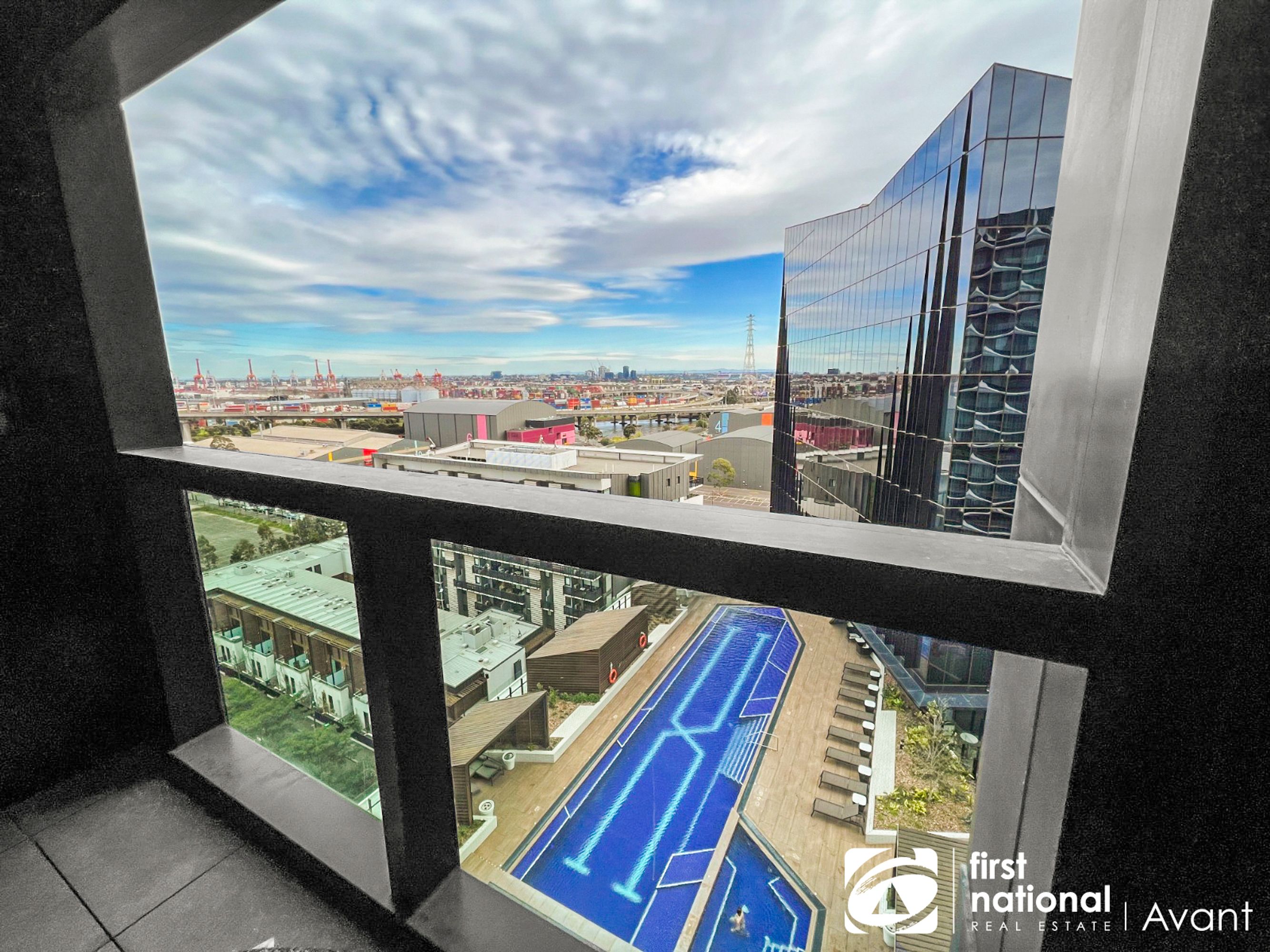 1307/8 Pearl River Road, Docklands - Thumbnail 8