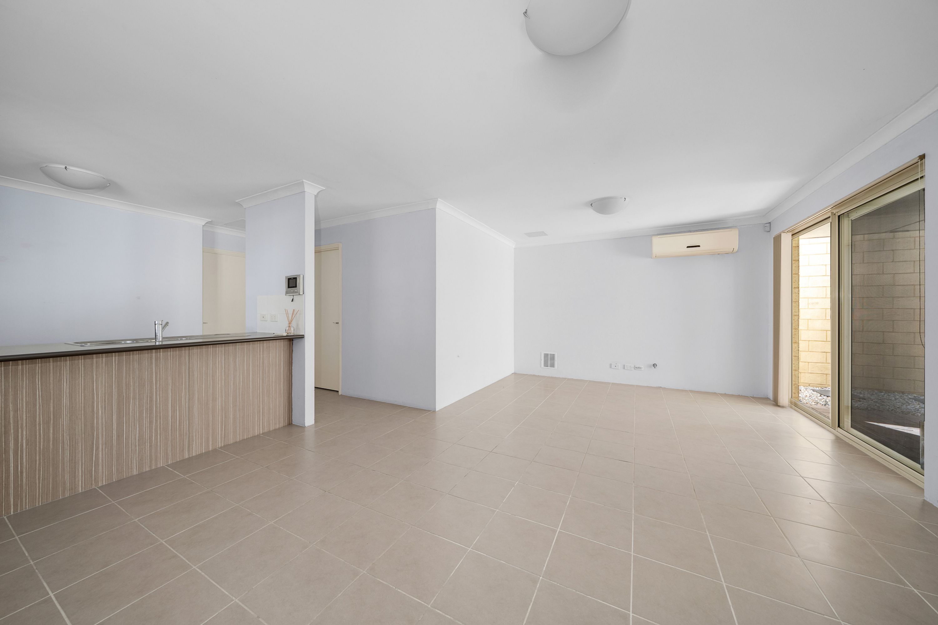 1/6 Turner Place, Kelmscott, Kelmscott - Thumbnail 7