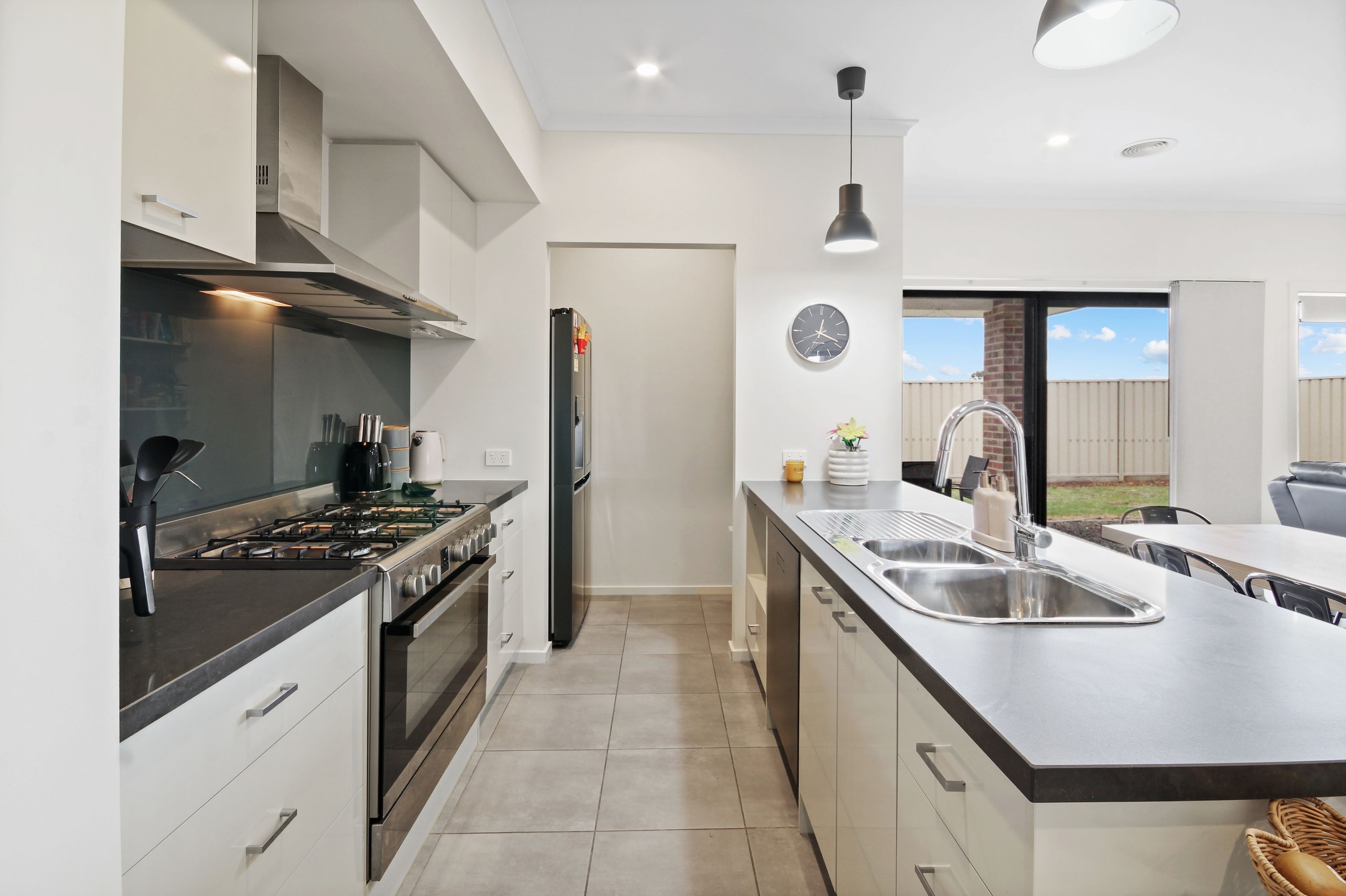 52 Hickson Street, Horsham VIC 3400, Horsham - Thumbnail 2