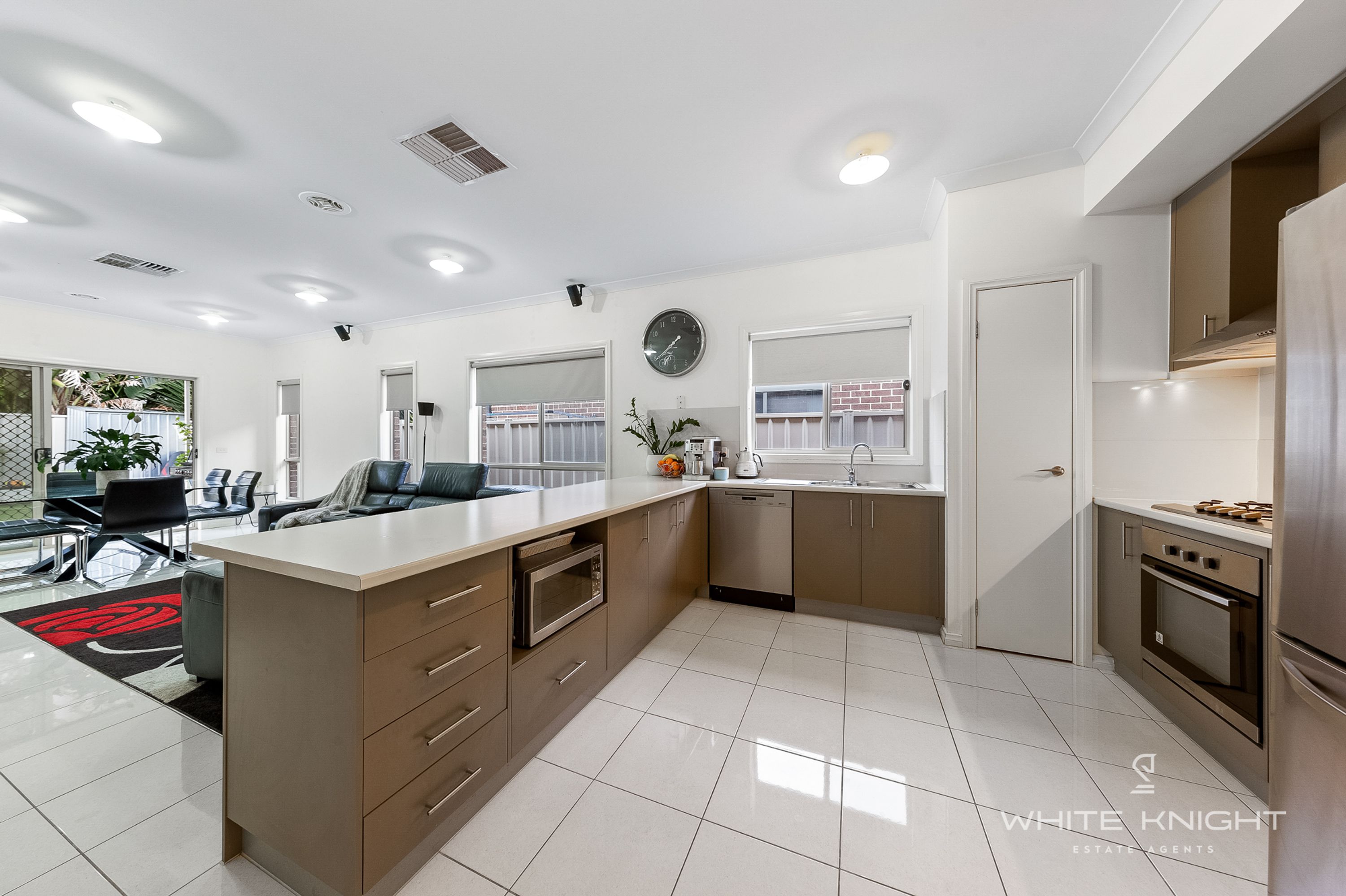 35 Daly Circuit, Caroline Springs VIC 3023, Caroline Springs - Thumbnail 4