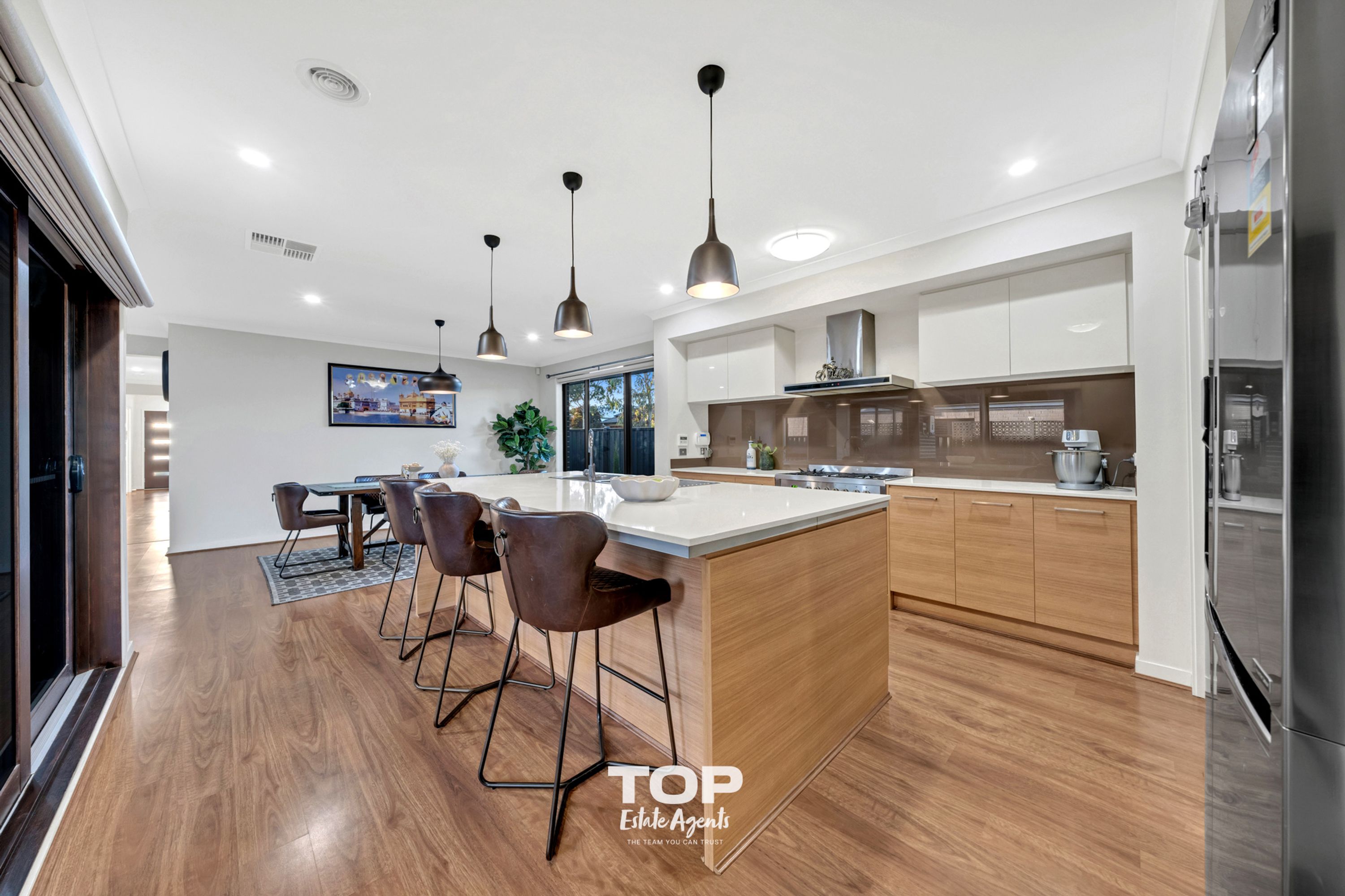 18 Lipizzan Way, Clyde North - Thumbnail 4