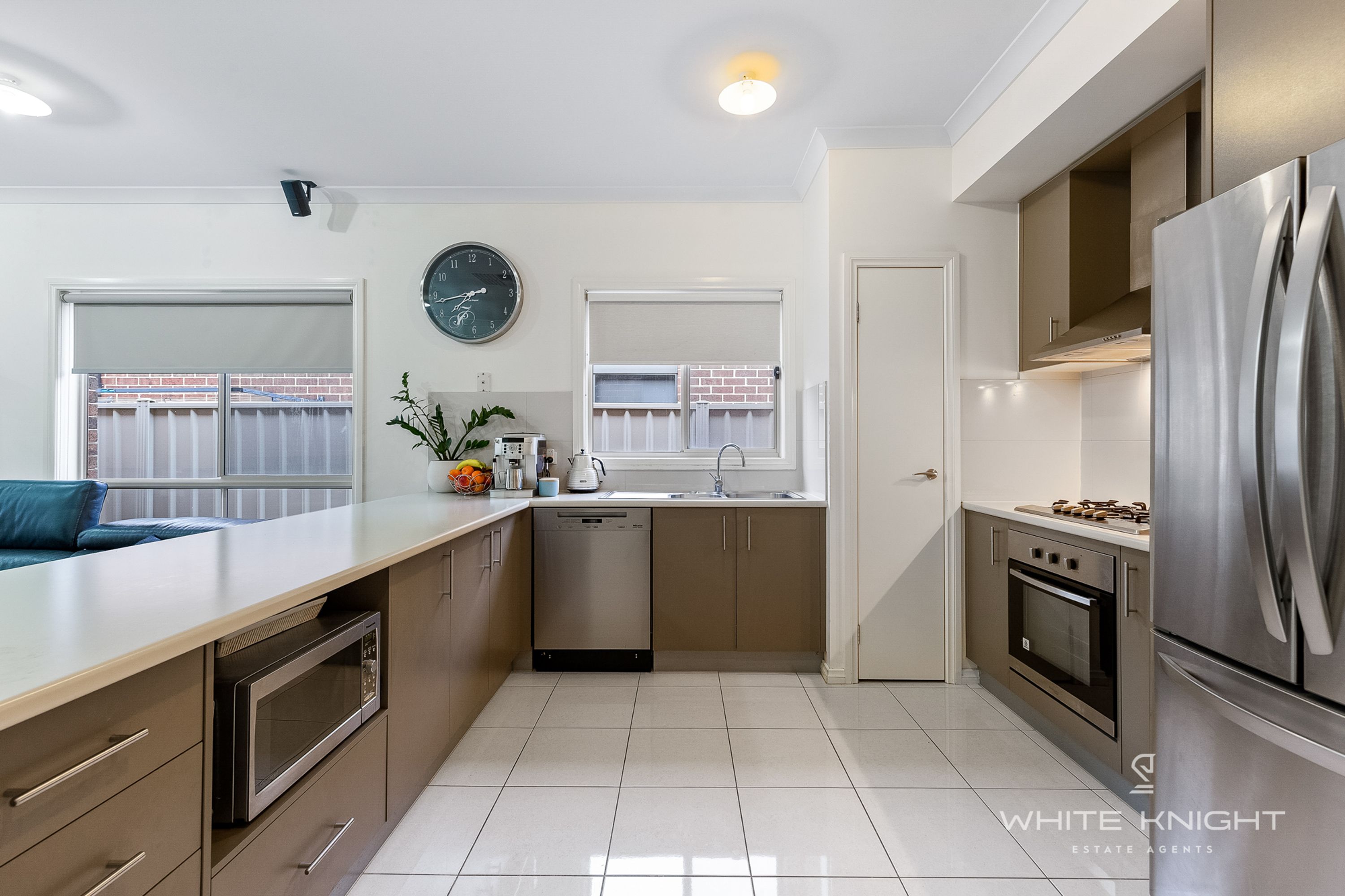 35 Daly Circuit, Caroline Springs VIC 3023, Caroline Springs - Thumbnail 7