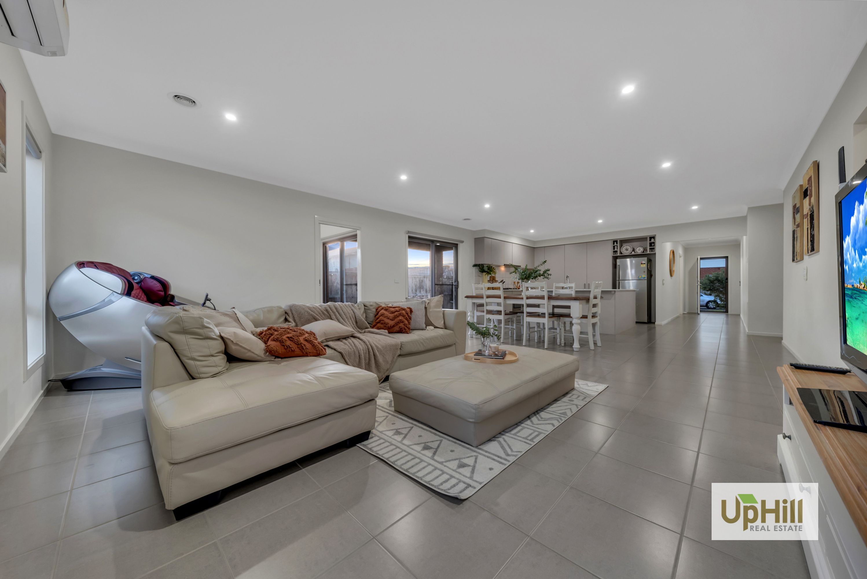 2 Guernsey Street, Clyde North - Thumbnail 3