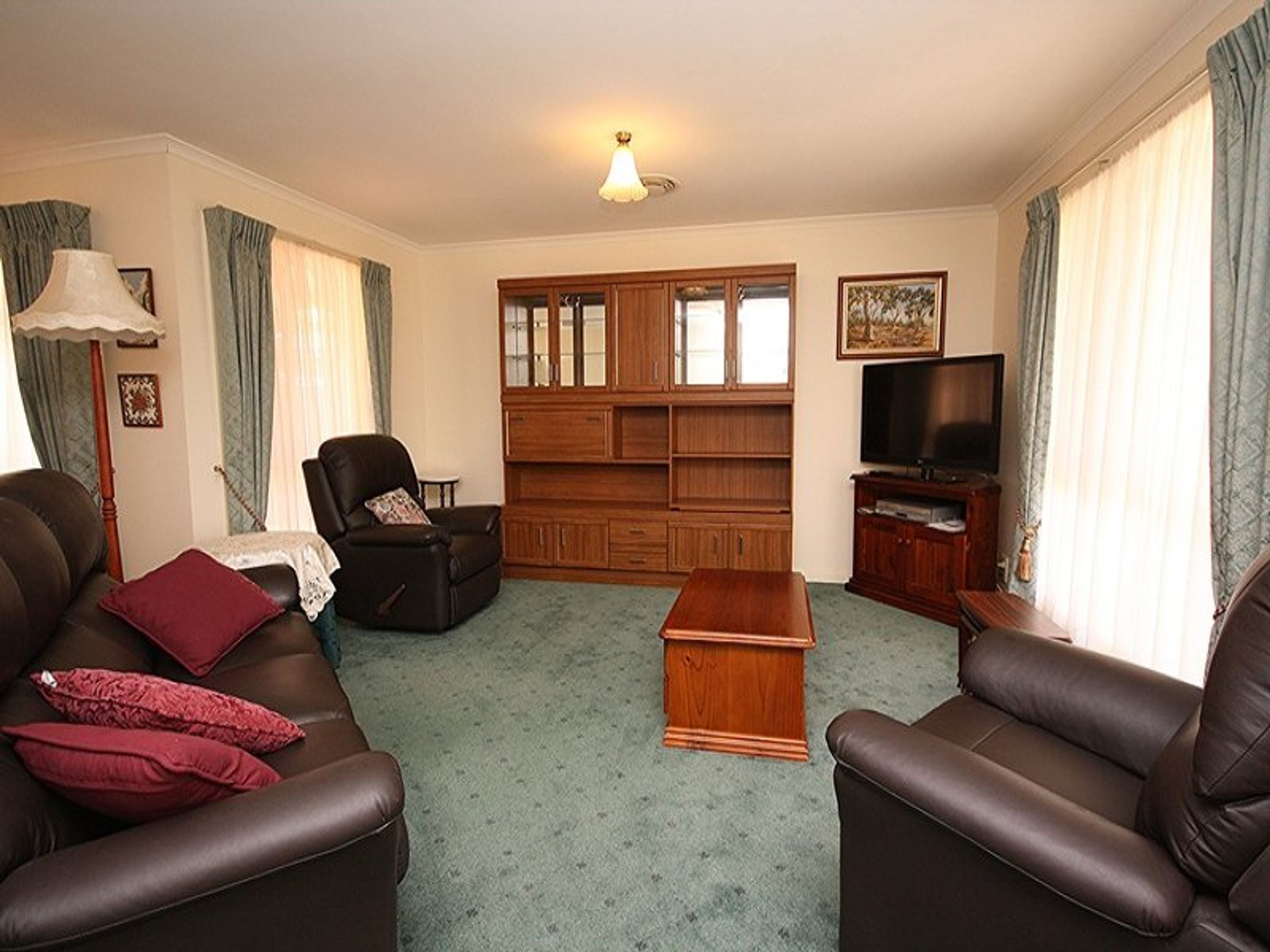 18 Woodward Street, Nhill VIC 3418, Nhill - Thumbnail 3