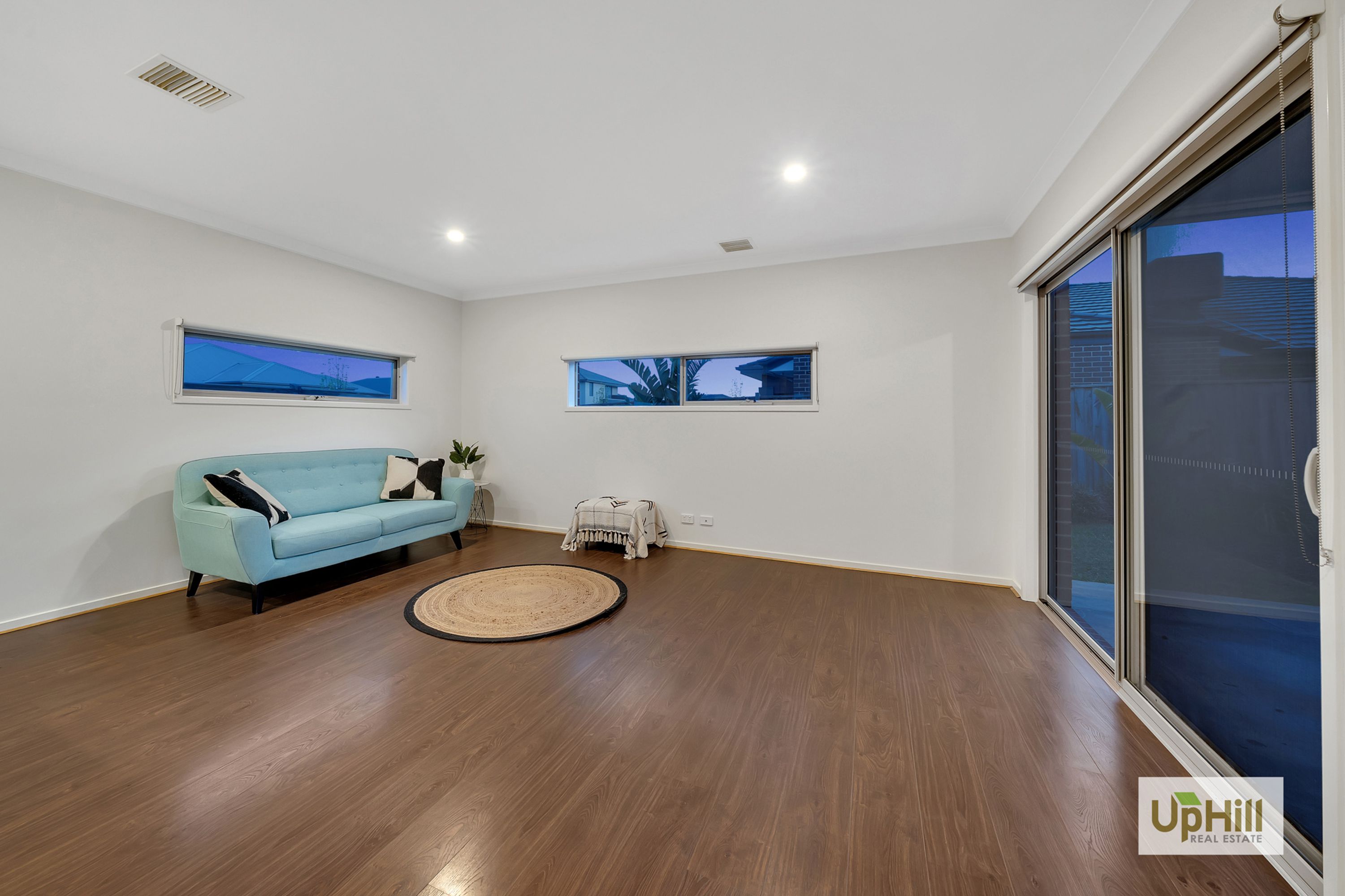23 ELMTREE CRESCENT, Clyde North - Thumbnail 3
