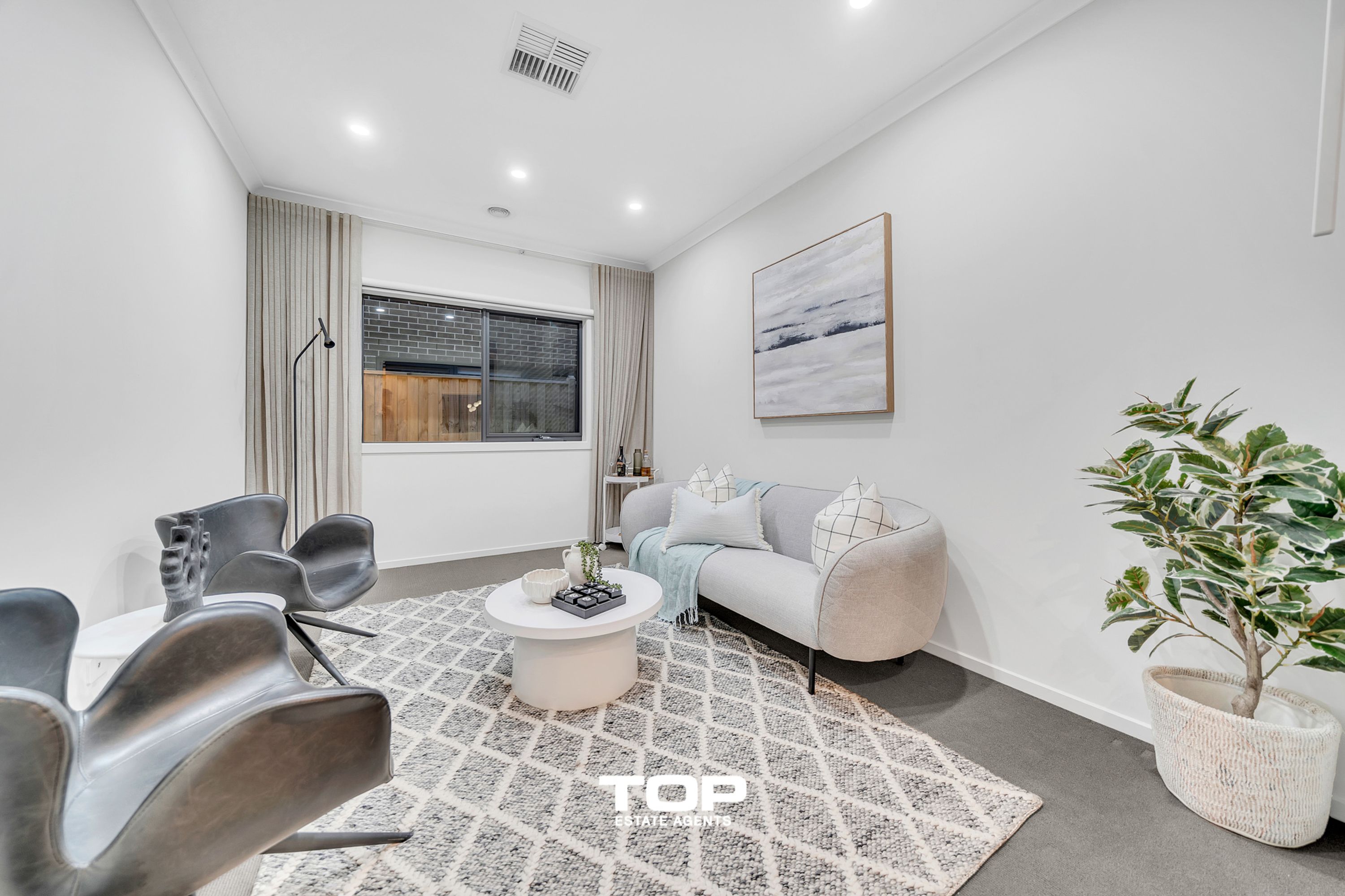 232 Saint Germain Boulevard, Clyde North - Thumbnail 5