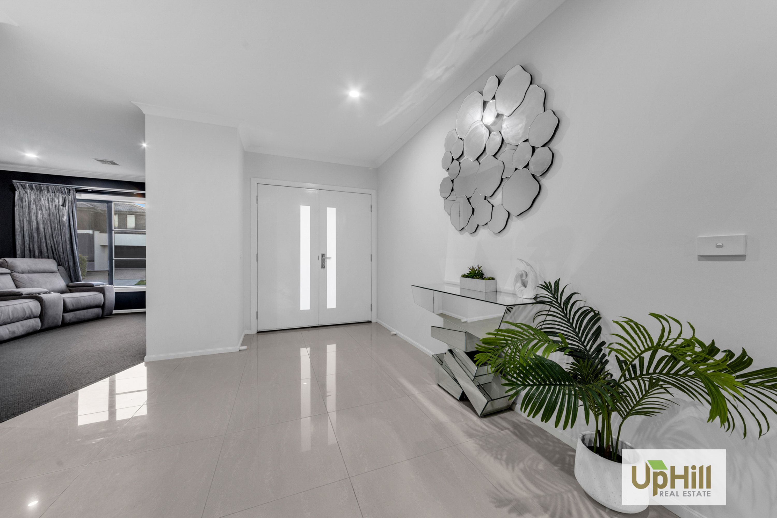 27 Picnic Avenue, Clyde North - Thumbnail 6