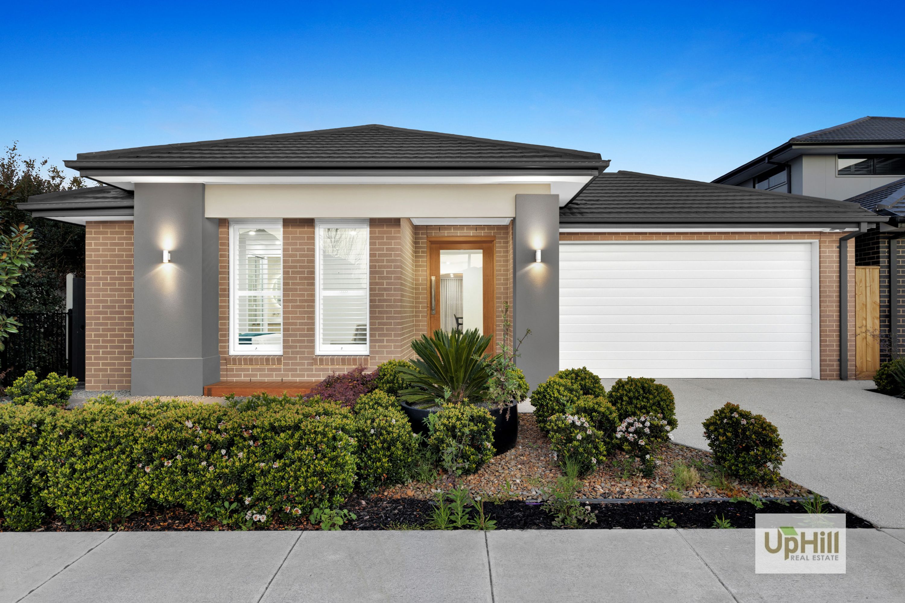 11 Kunlun Crescent, Clyde North - Image 1