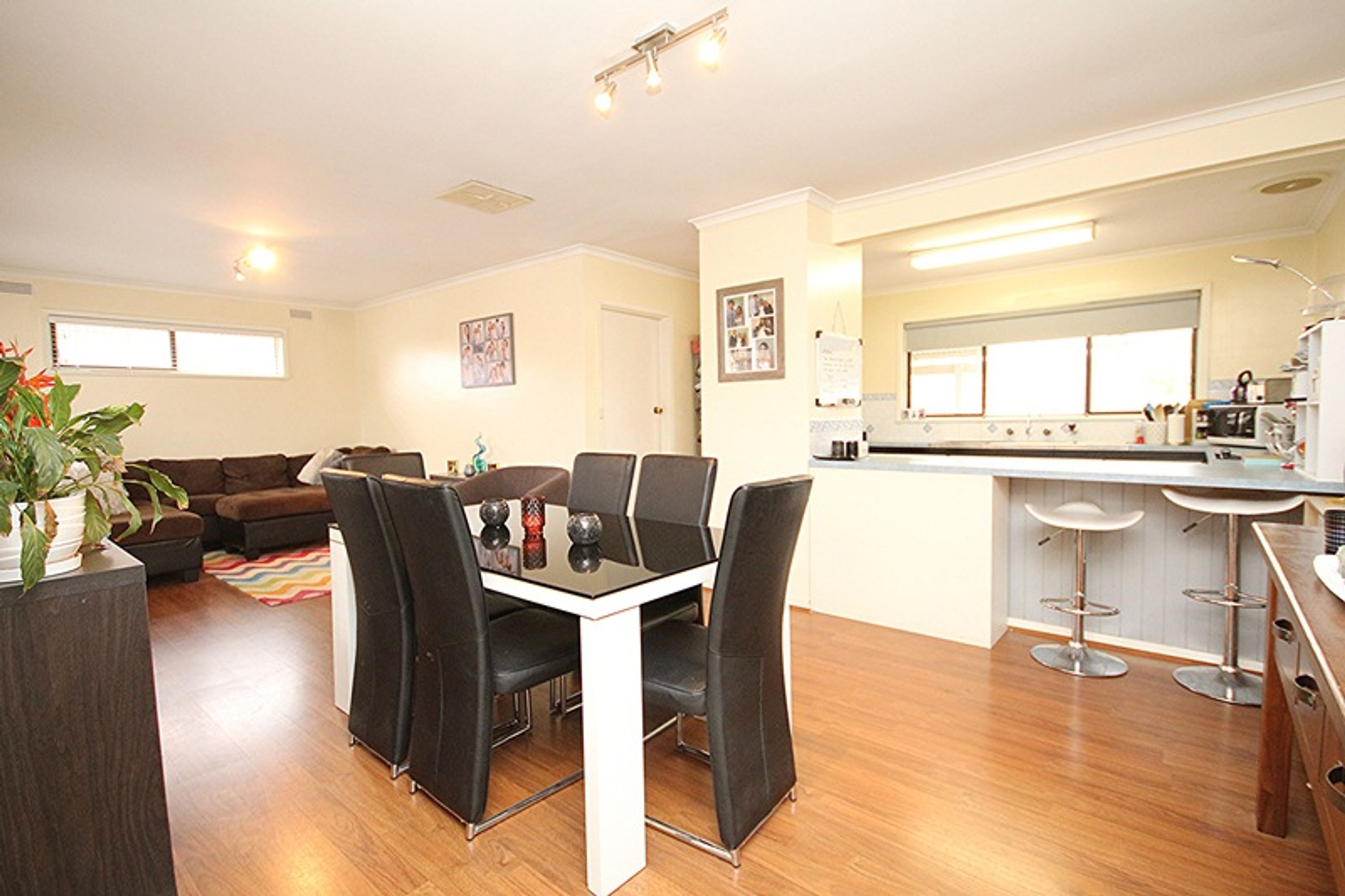 11 Dougherty Street, Horsham VIC 3400, Horsham - Thumbnail 2