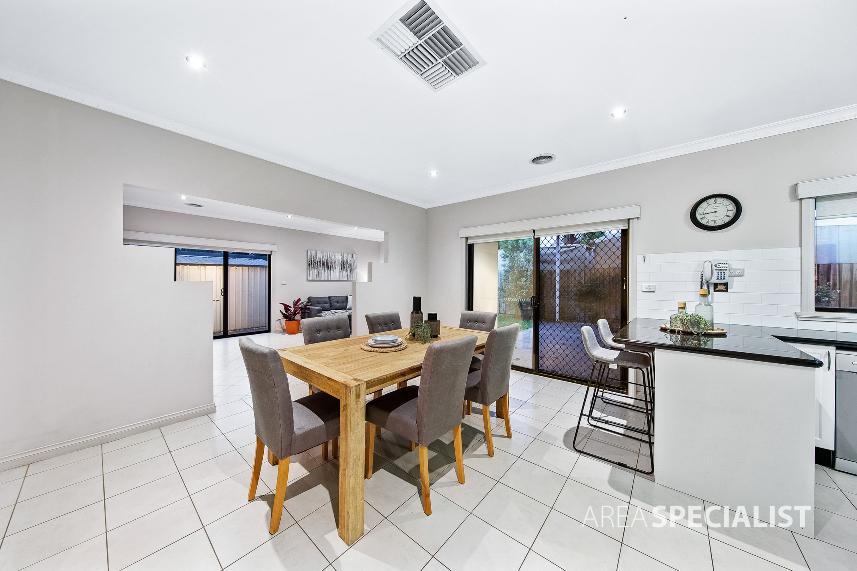 6 Holton Court, Hillside VIC 3037, Hillside - Thumbnail 7