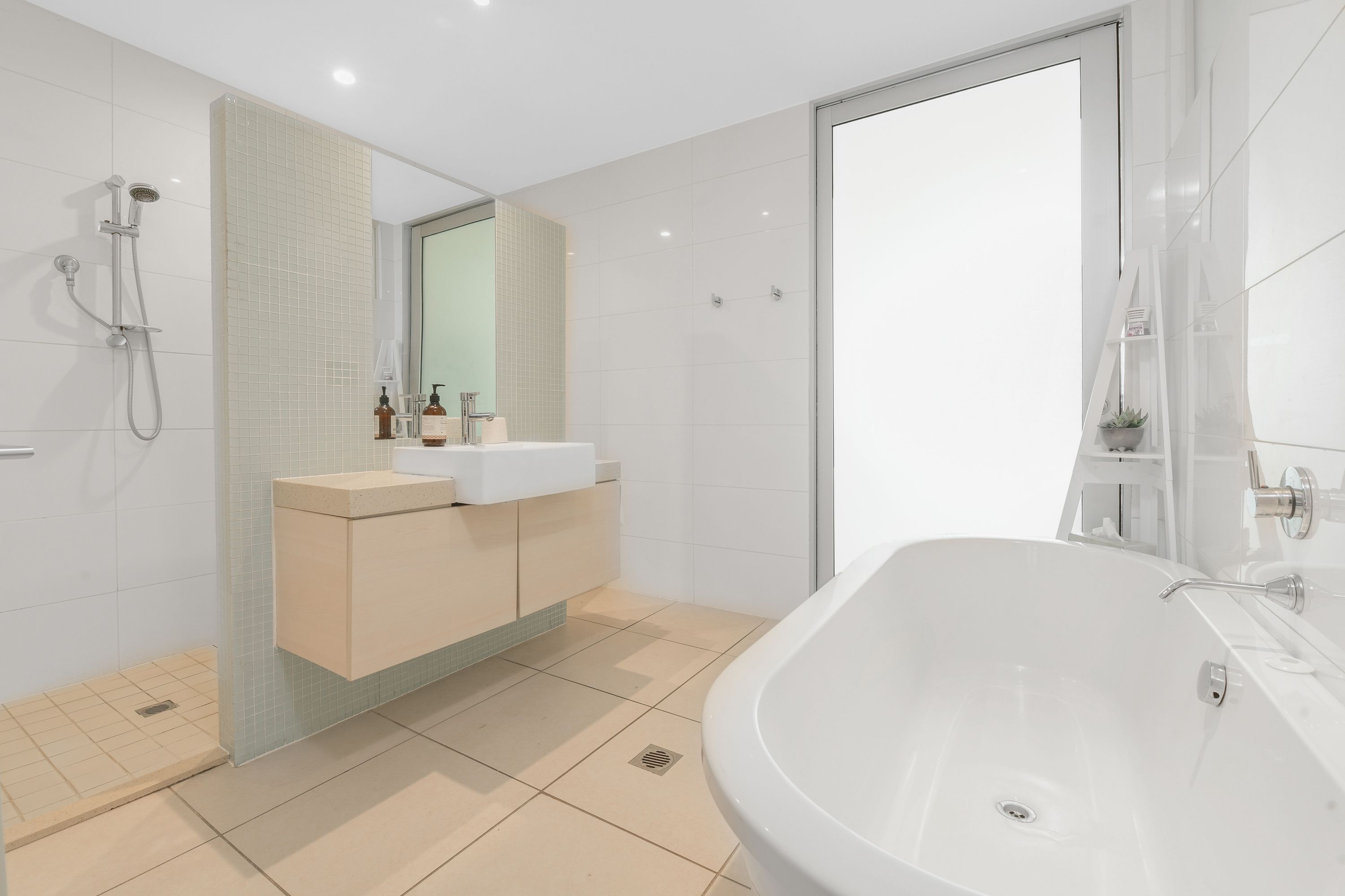 23/199-201 Lake Street, Cairns City - Thumbnail 7