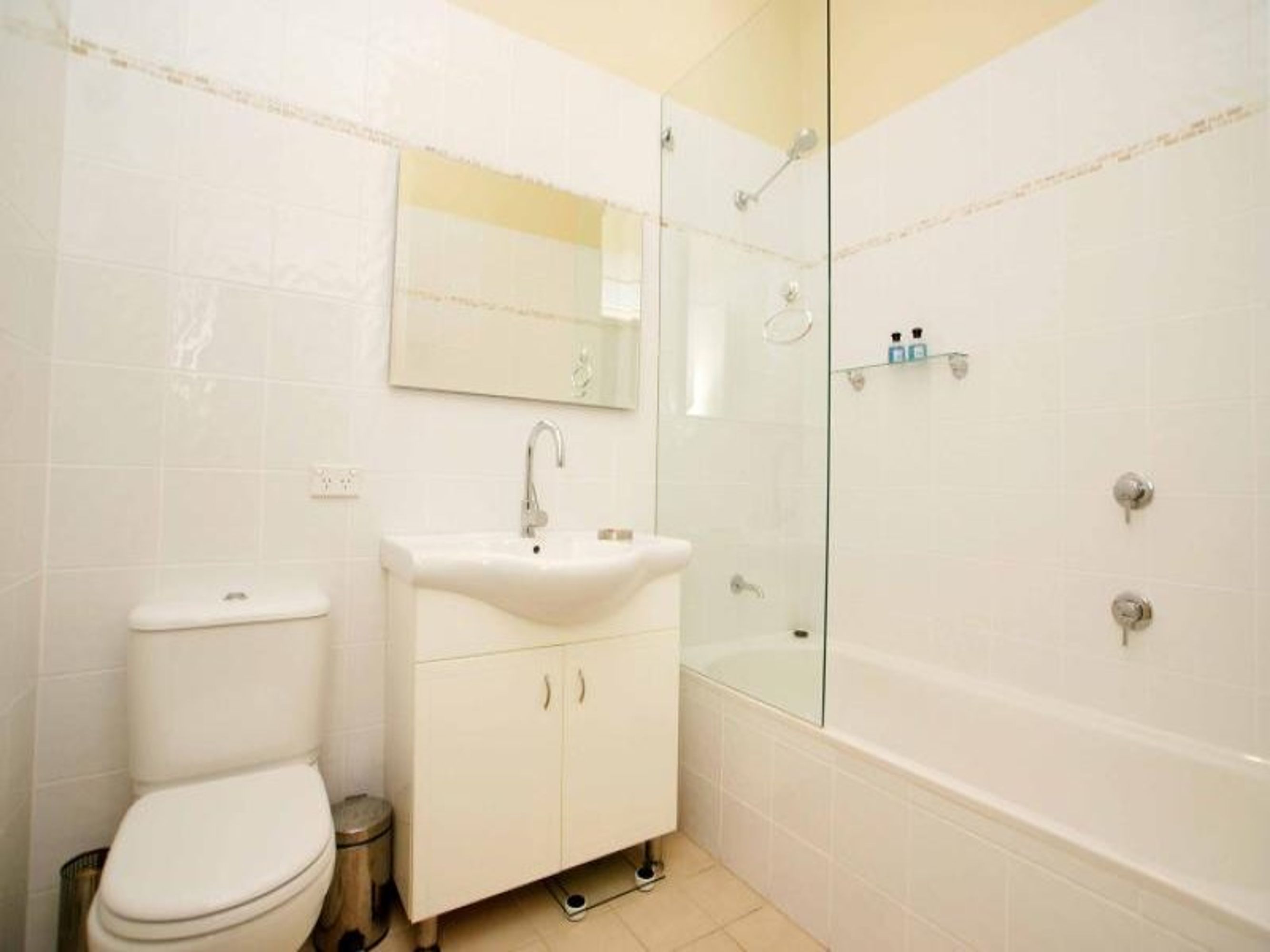 18 Chuter Ave, Monterey, Monterey - Thumbnail 5