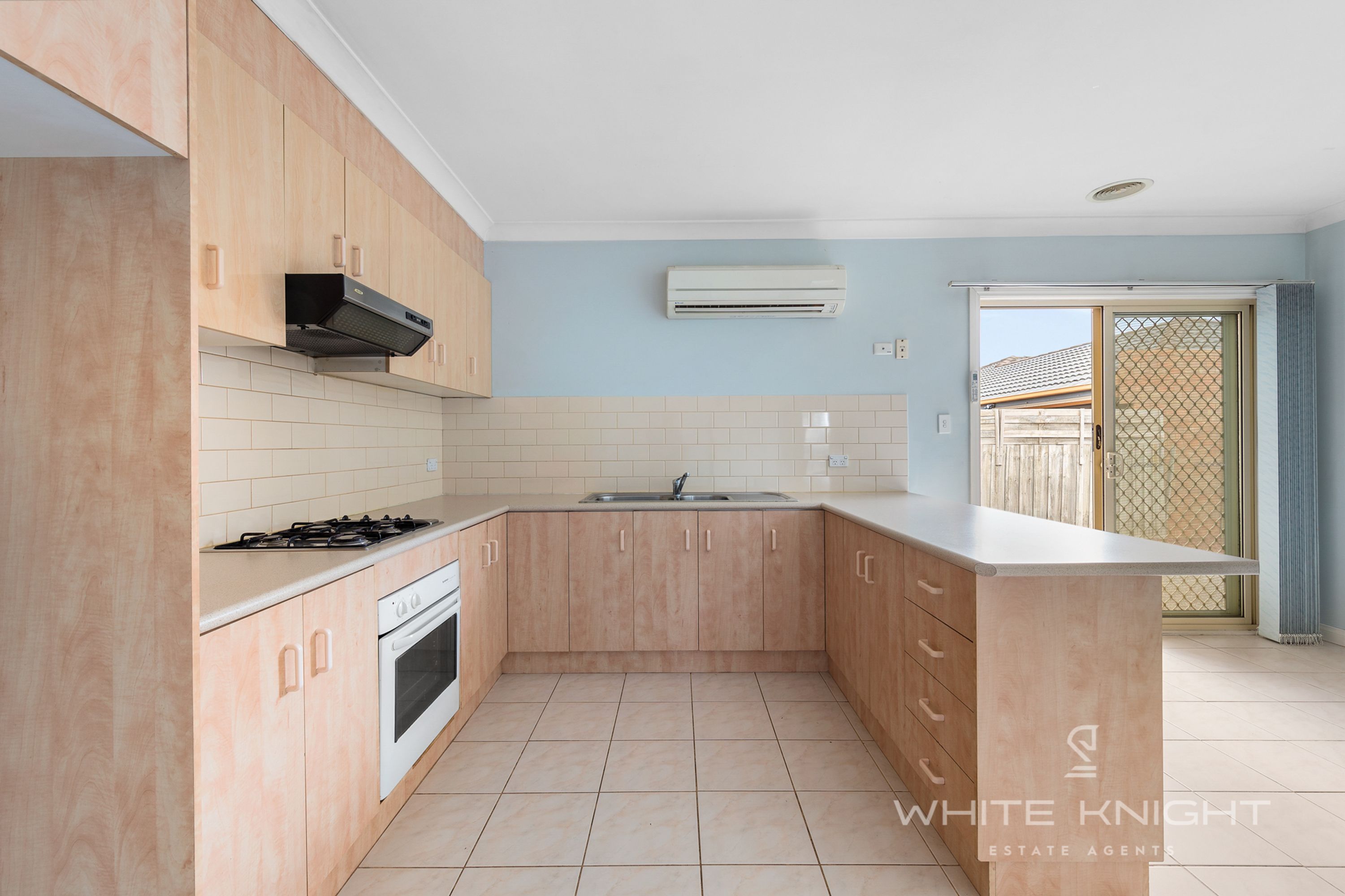 6 McNicholl Way, Delahey VIC 3037, Delahey - Thumbnail 4