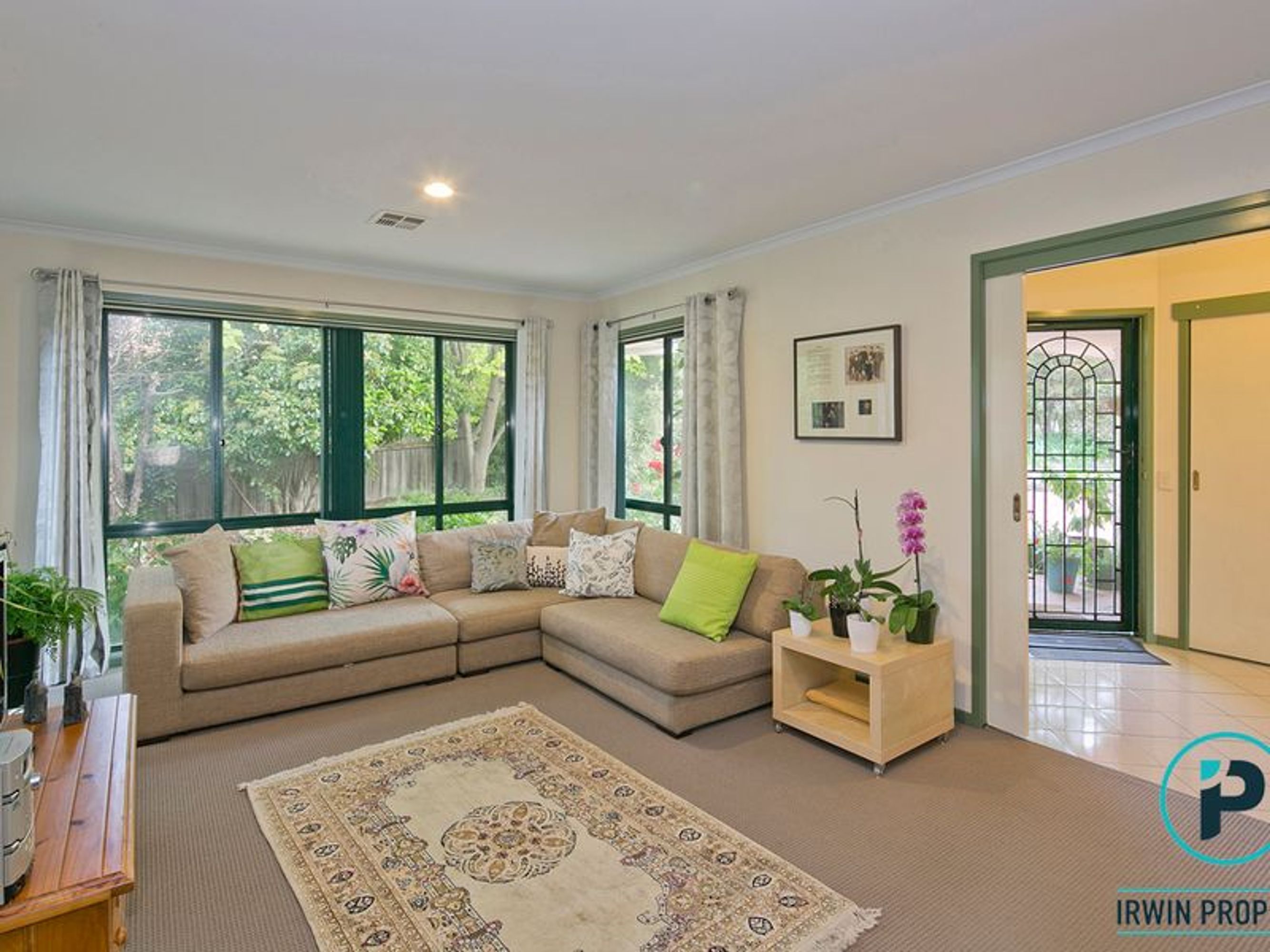 11 Flegg Crescent, Gordon - Thumbnail 3