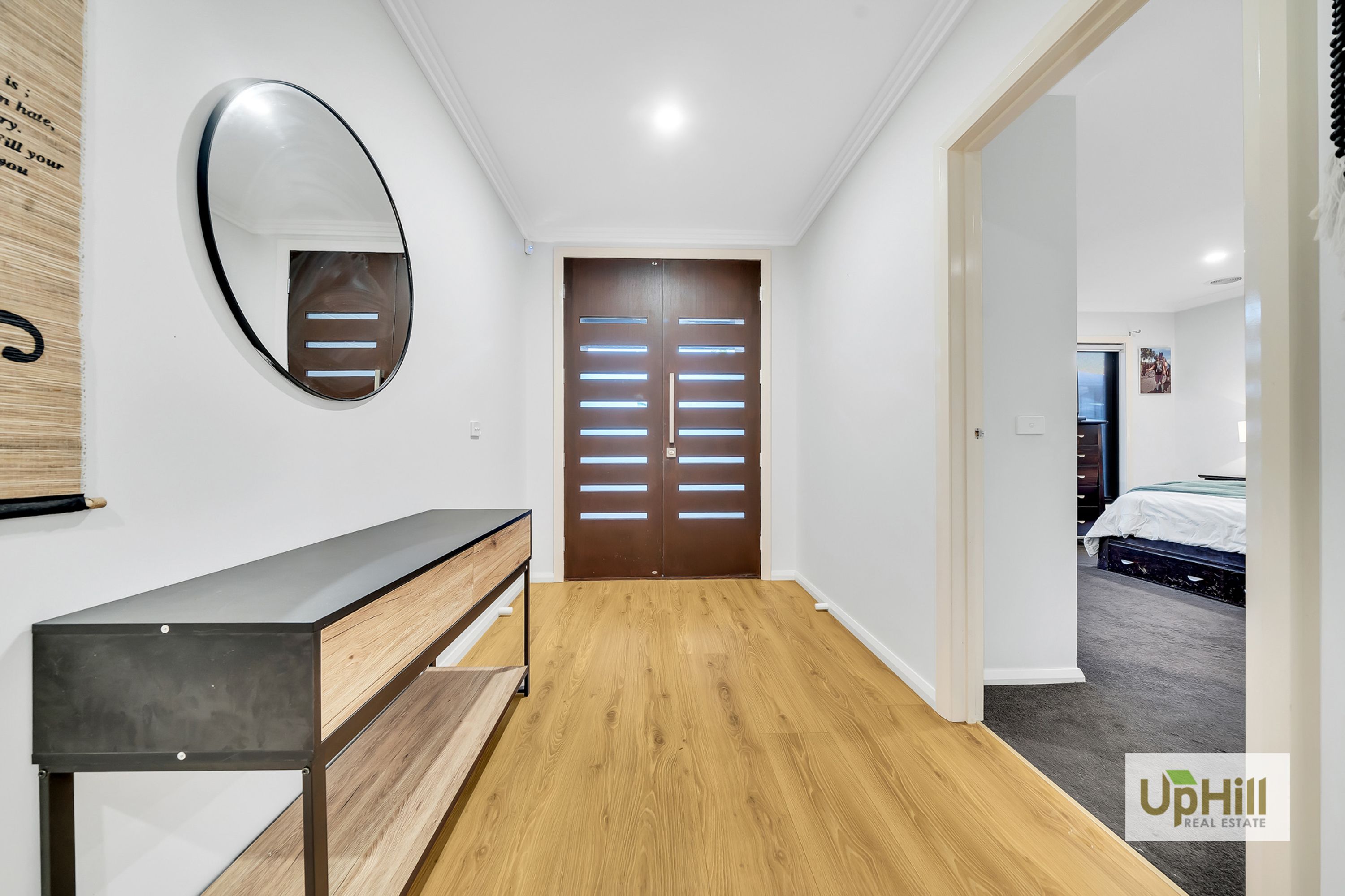 5 Gilcambon Way, Clyde North - Thumbnail 2