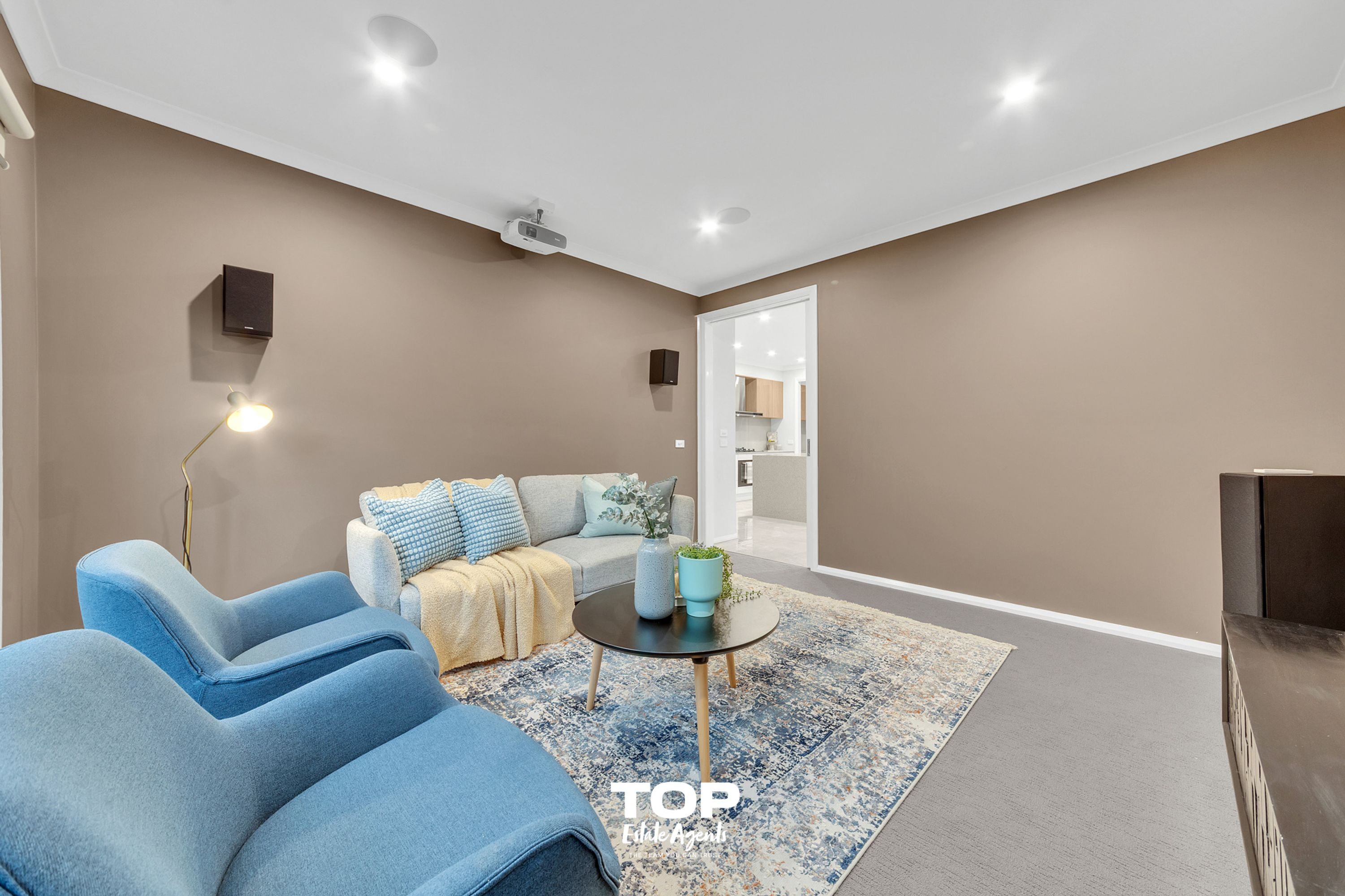 23 Orpington Drive, Clyde North - Thumbnail 4
