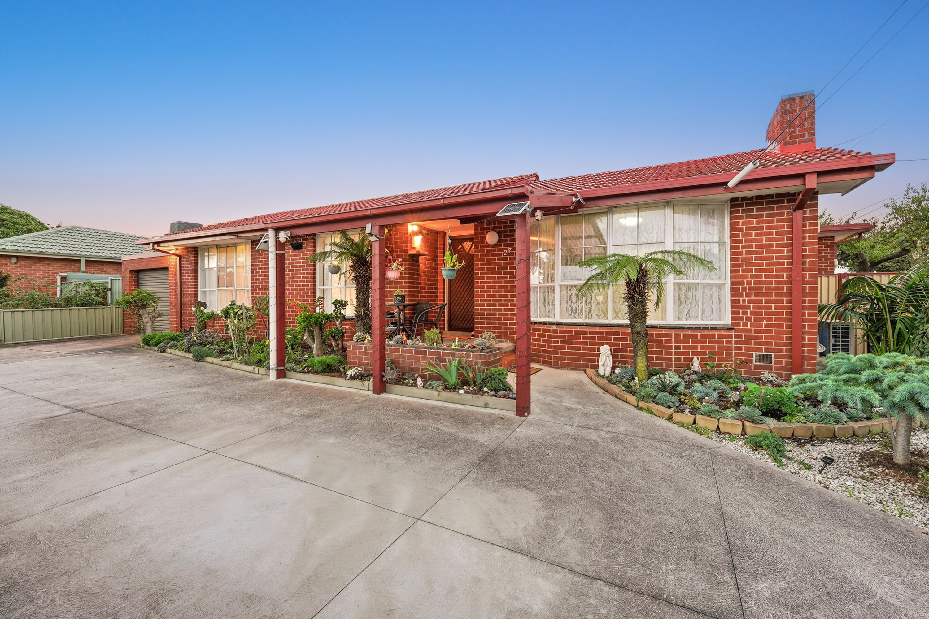 27 Bournemouth Avenue, Springvale, Springvale - Image 1