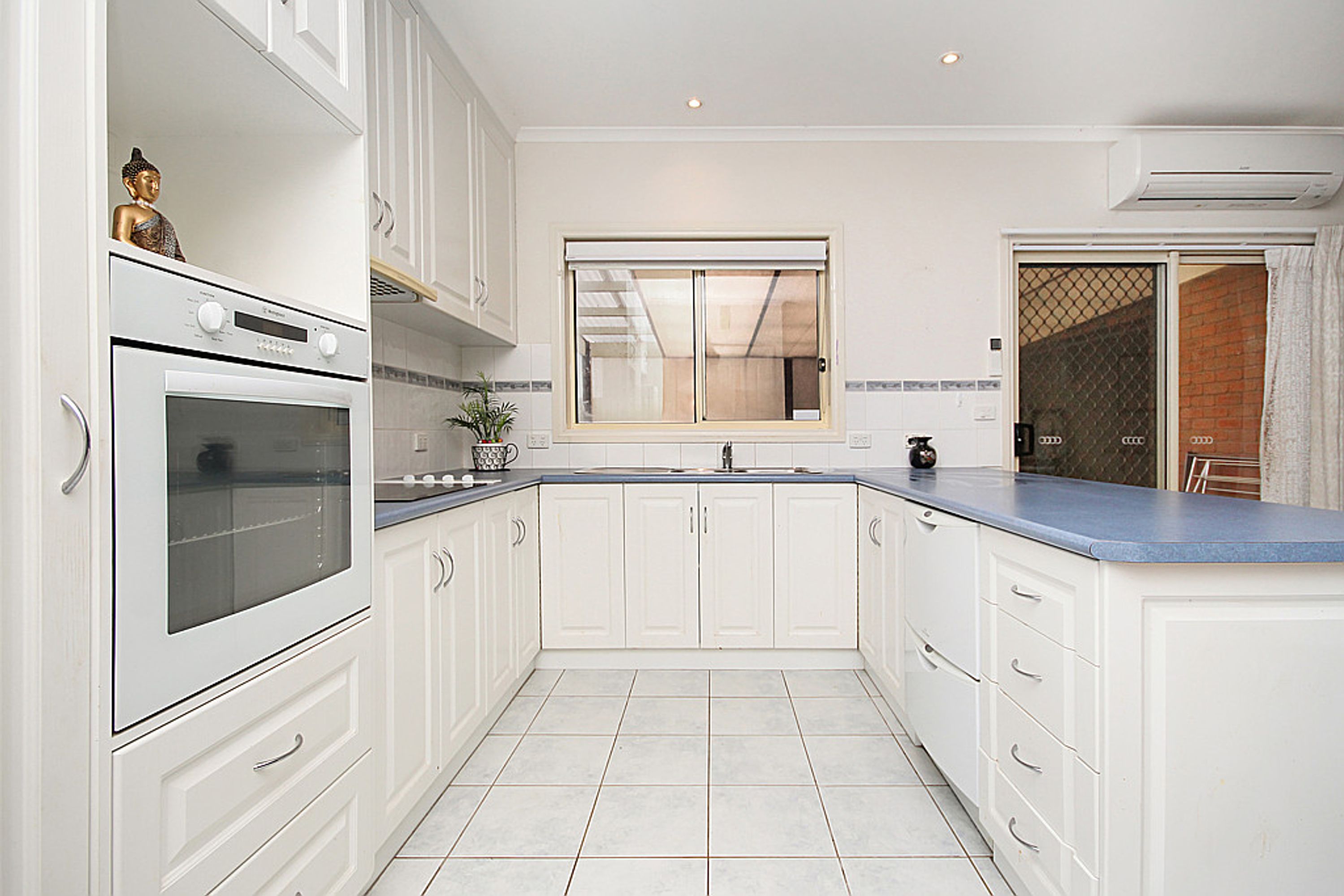 4/3 Burgess Street, Horsham VIC 3400, Horsham - Thumbnail 2