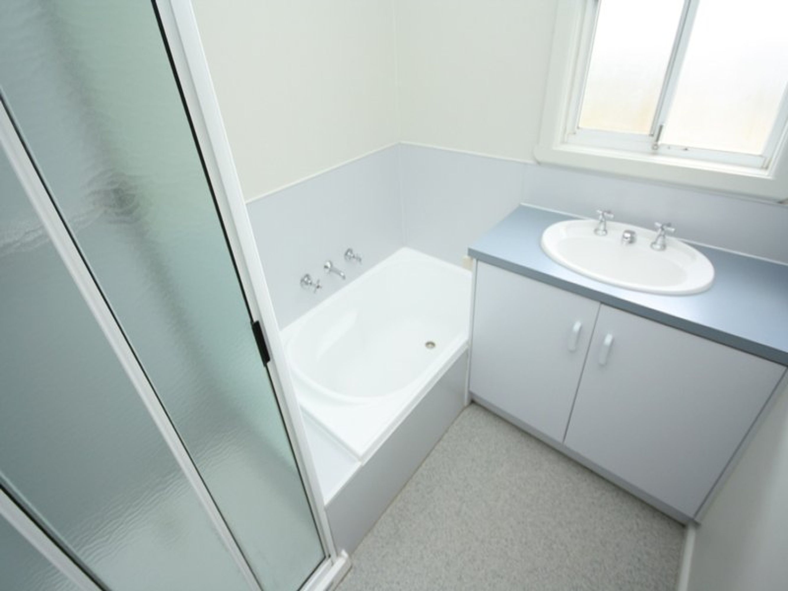 14 Philip Street, Horsham VIC 3400, Horsham - Thumbnail 3