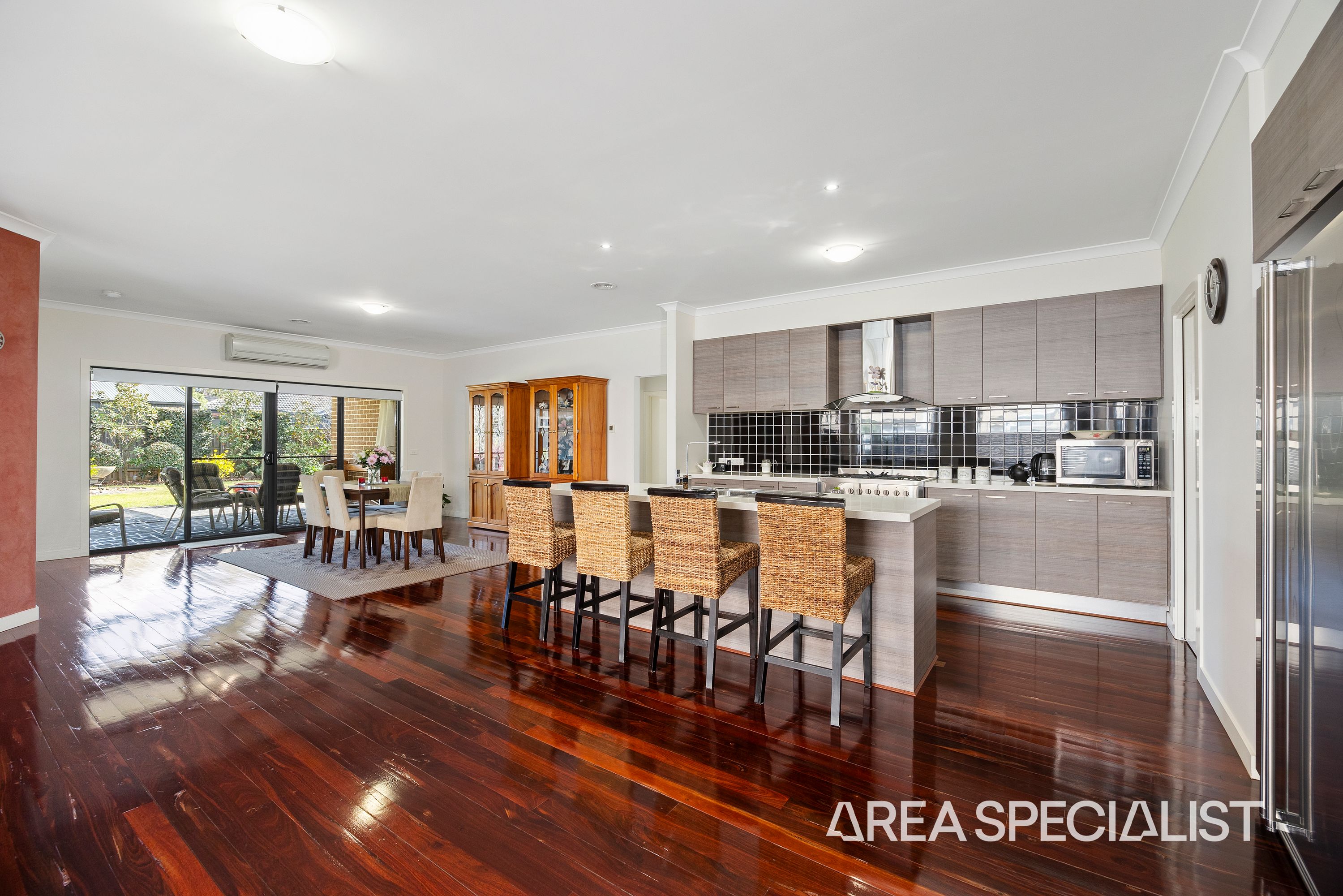 28 Sundew Crescent, Pakenham - Thumbnail 6