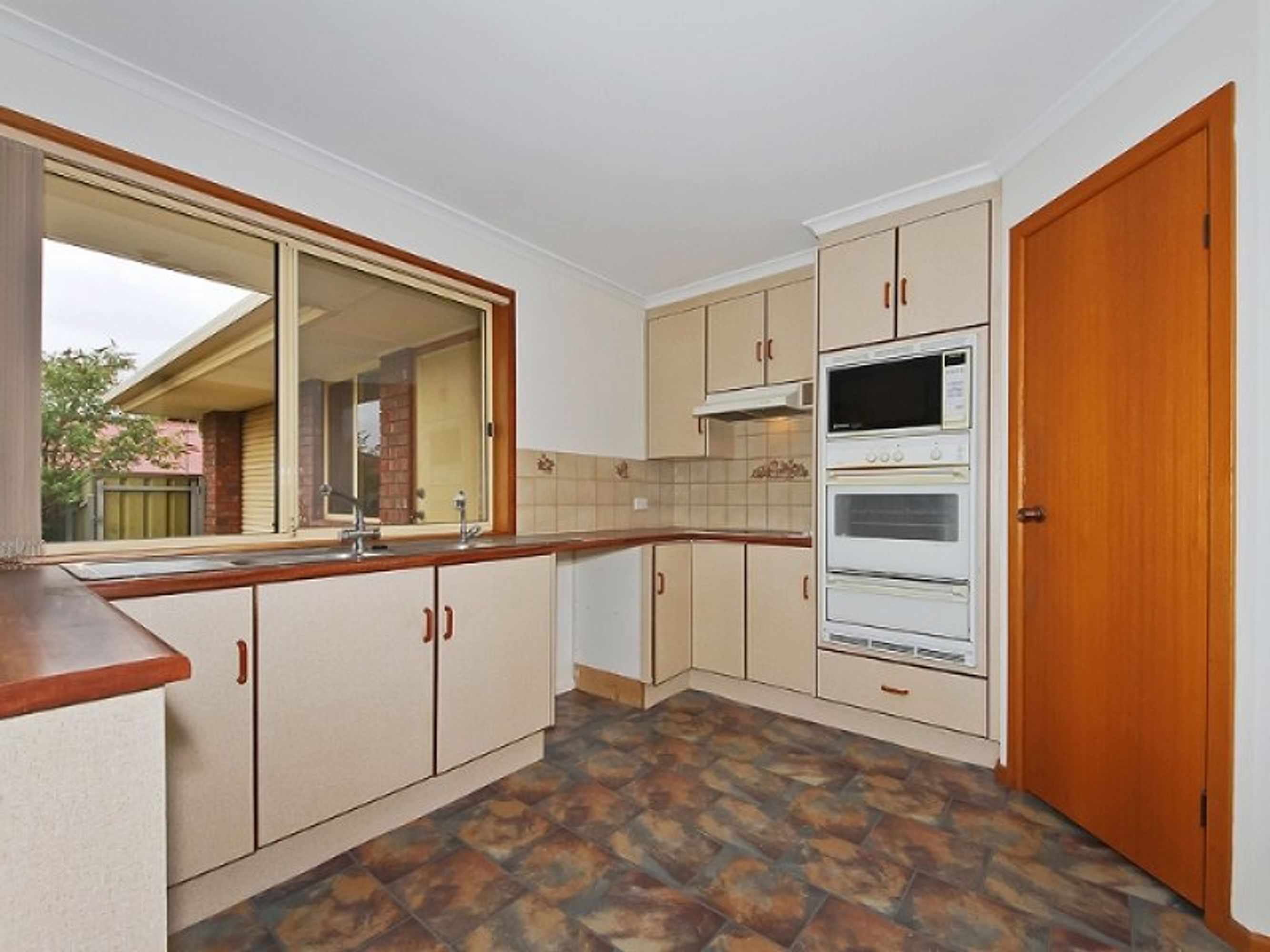 10 Wattlebird Court, Mount Barker, SA 5251, Mount Barker - Thumbnail 2
