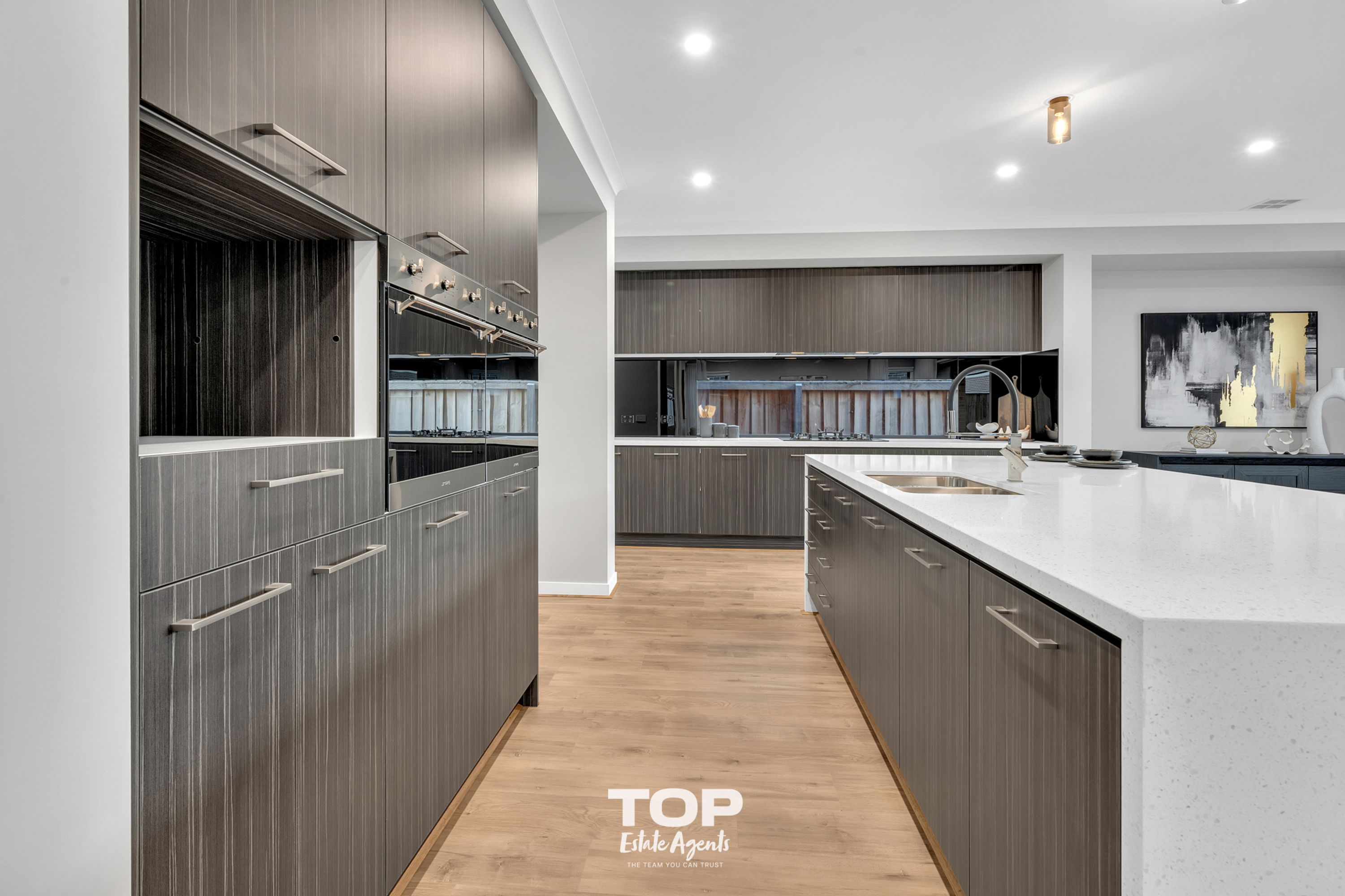 9 Carcoola Rise, Clyde North - Thumbnail 3